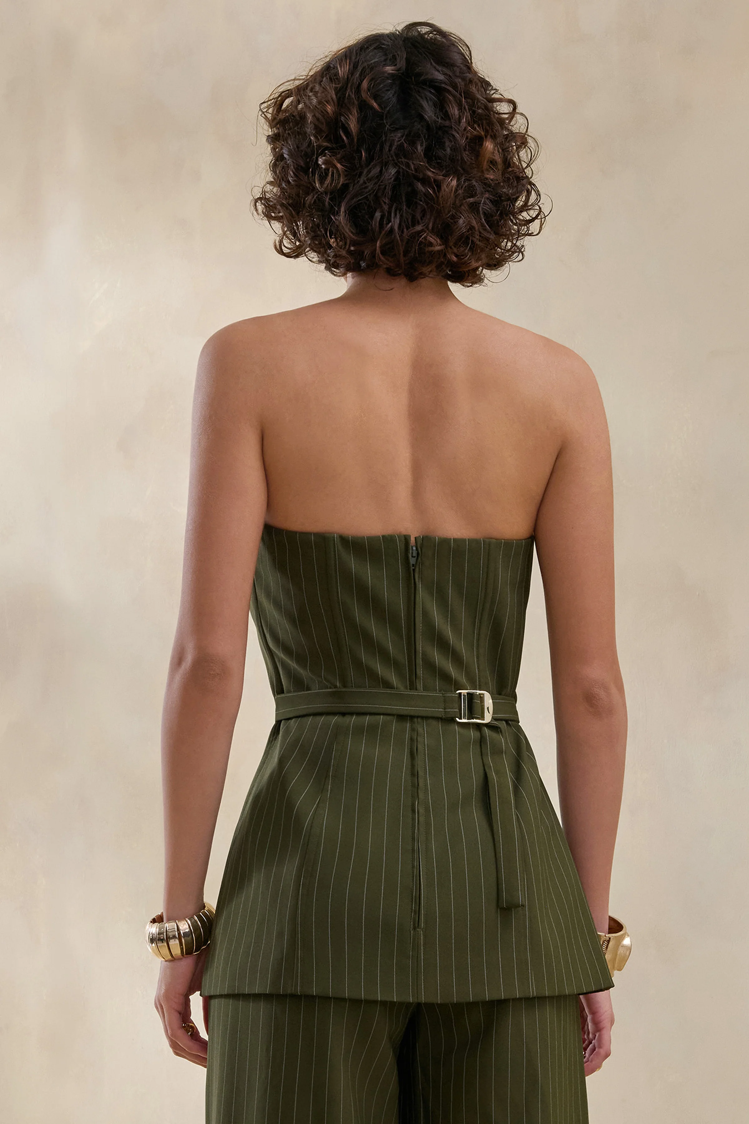 Fable | Top bandeau tailleur à fines rayures olive - Image 2