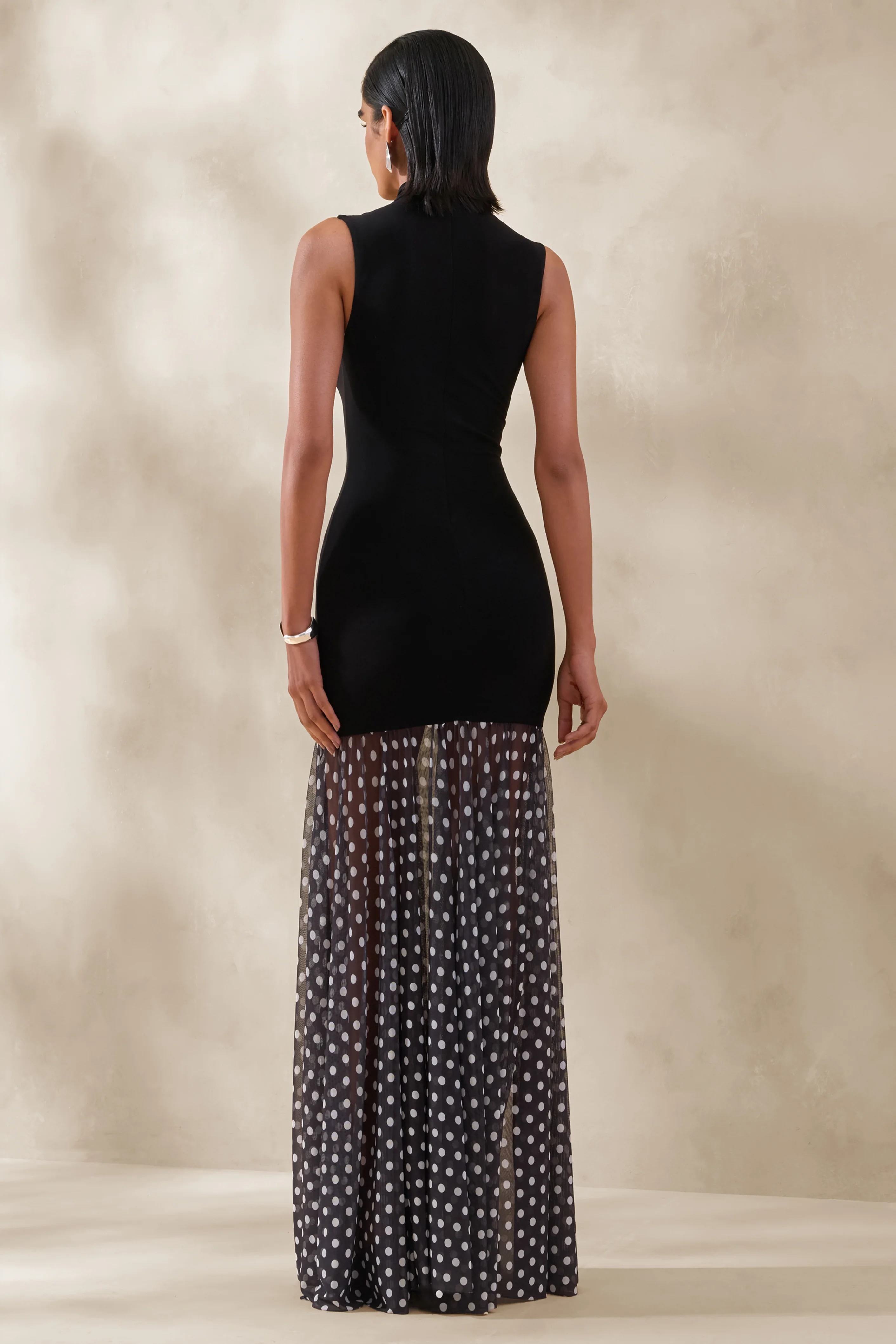 Felina | Robe longue noire à encolure haute avec jupe transparente - Image 2