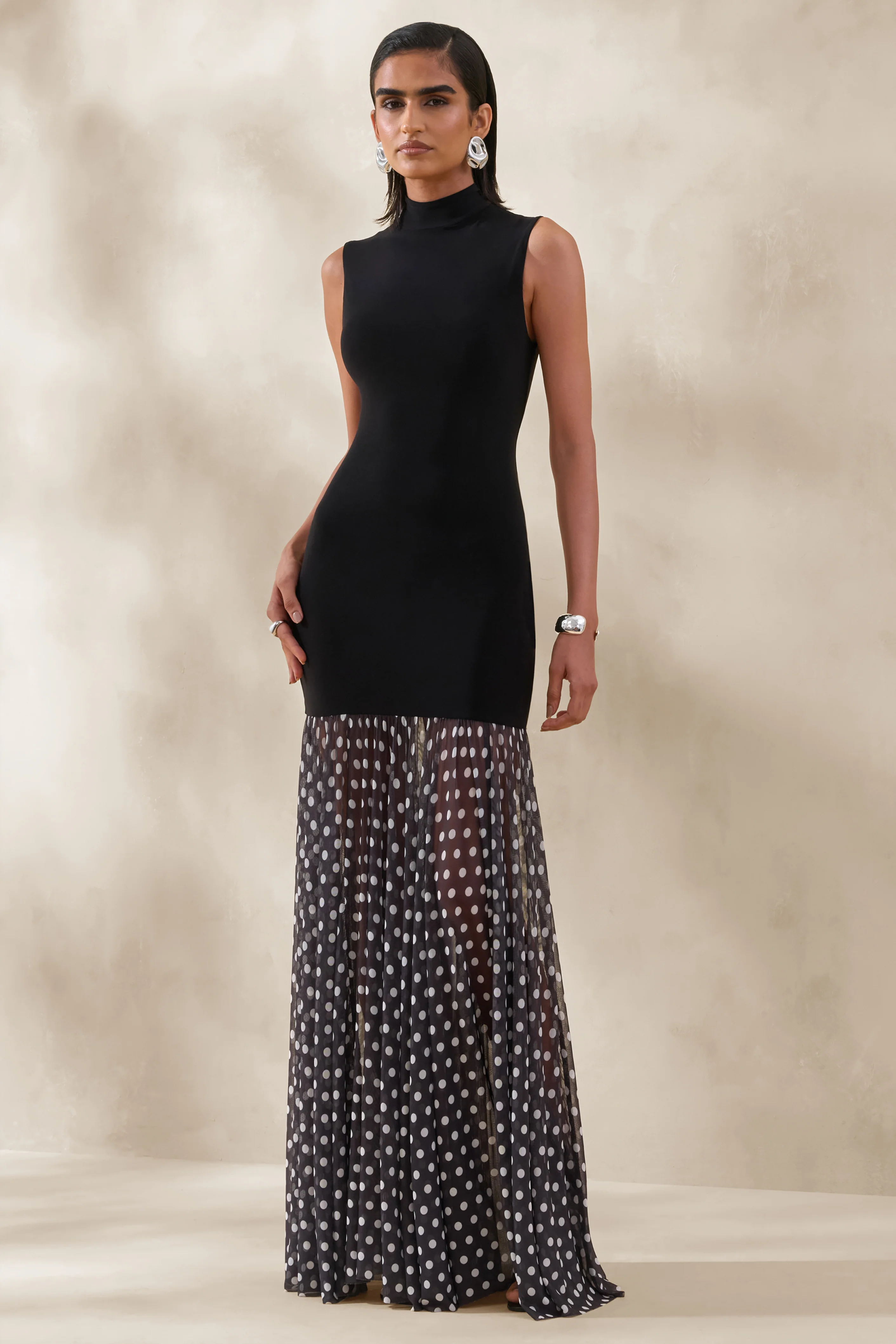 Felina | Robe longue noire à encolure haute avec jupe transparente - Image 4