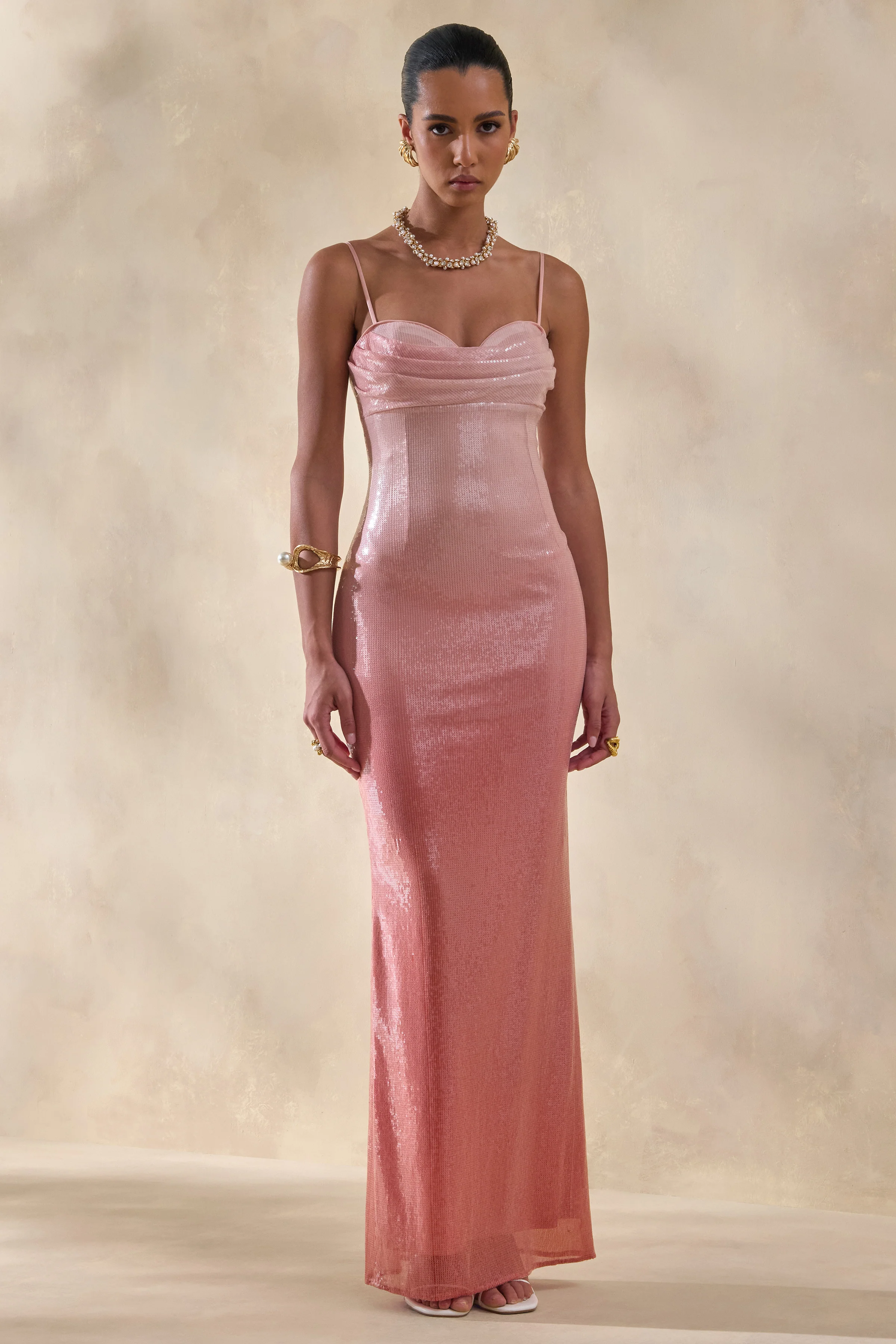 Feloria | Robe longue corail ombré à sequins à encolure drapée - Image 4