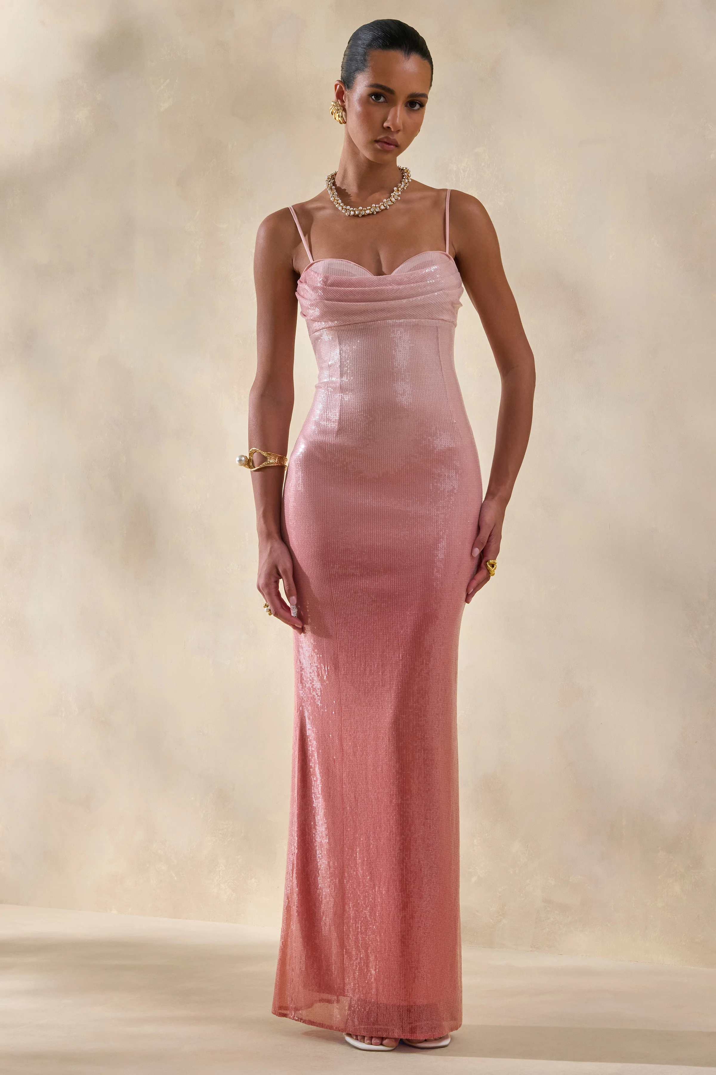 Feloria | Robe longue corail ombré à sequins à encolure drapée - Image 5