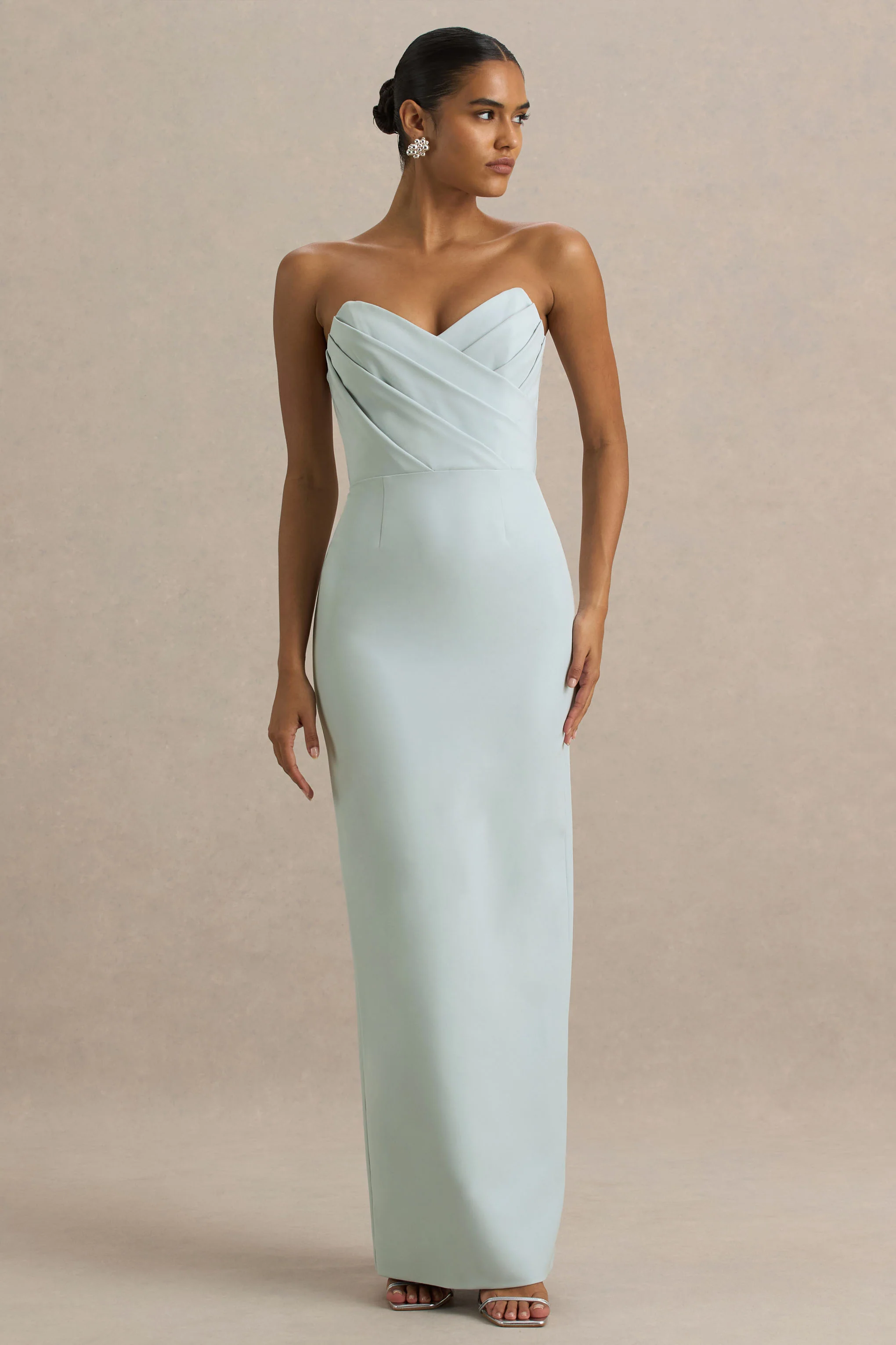 Fierce | Robe longue asymétrique bleu poudre avec détails froncés - Image 4