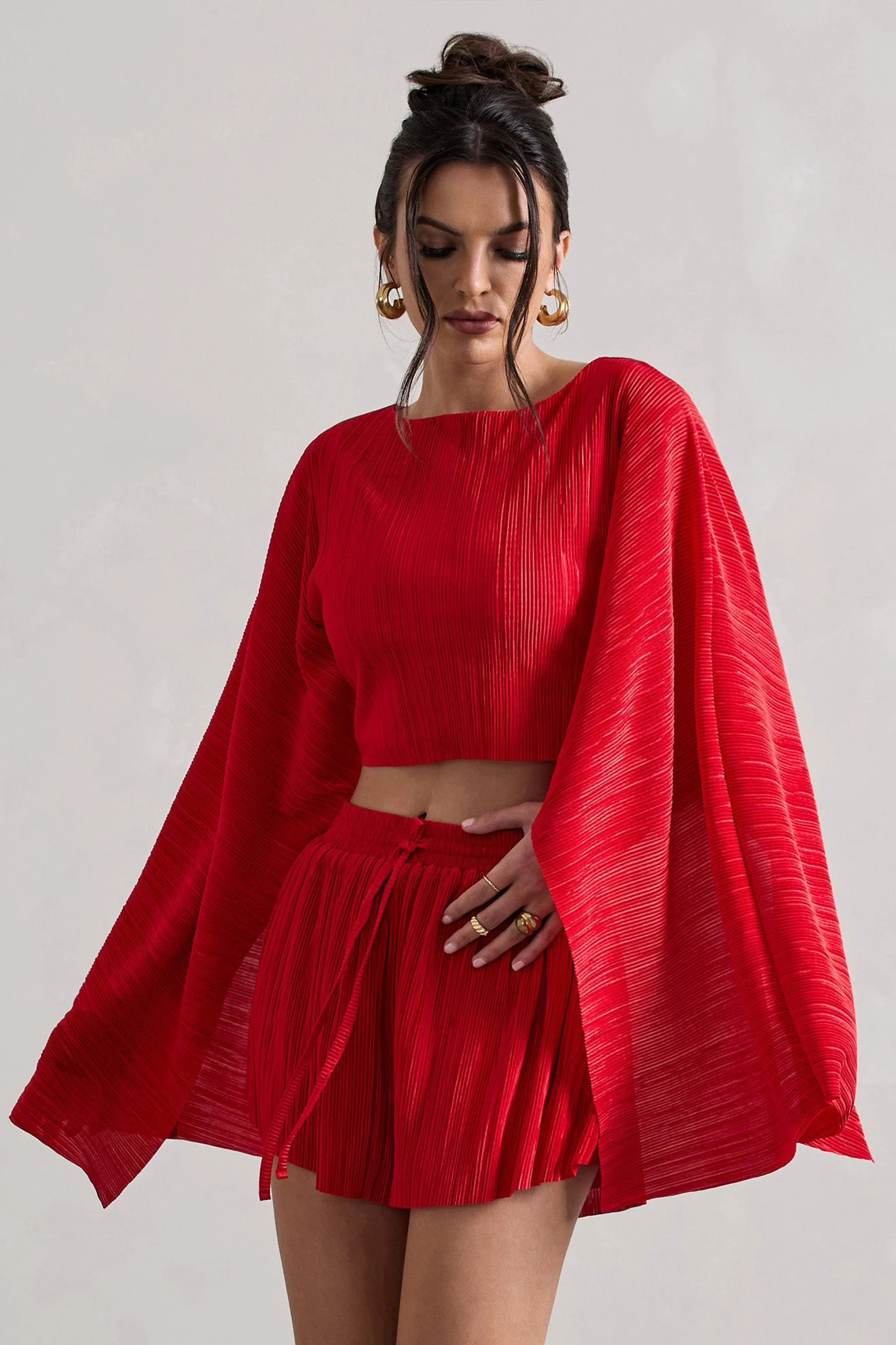 Flare | Crop top à manches cape en plissé rouge