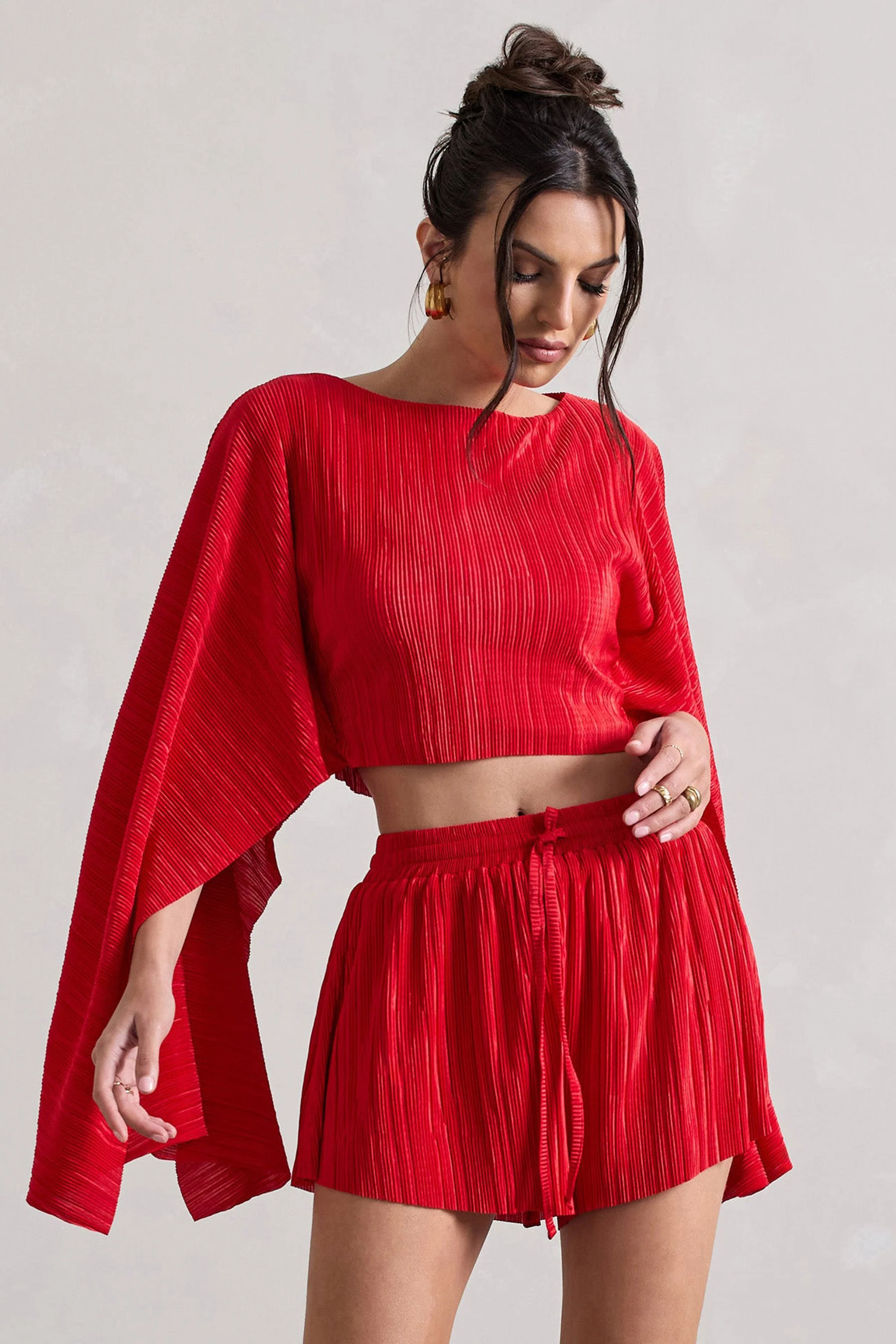 Flare | Crop top à manches cape en plissé rouge - Image 5