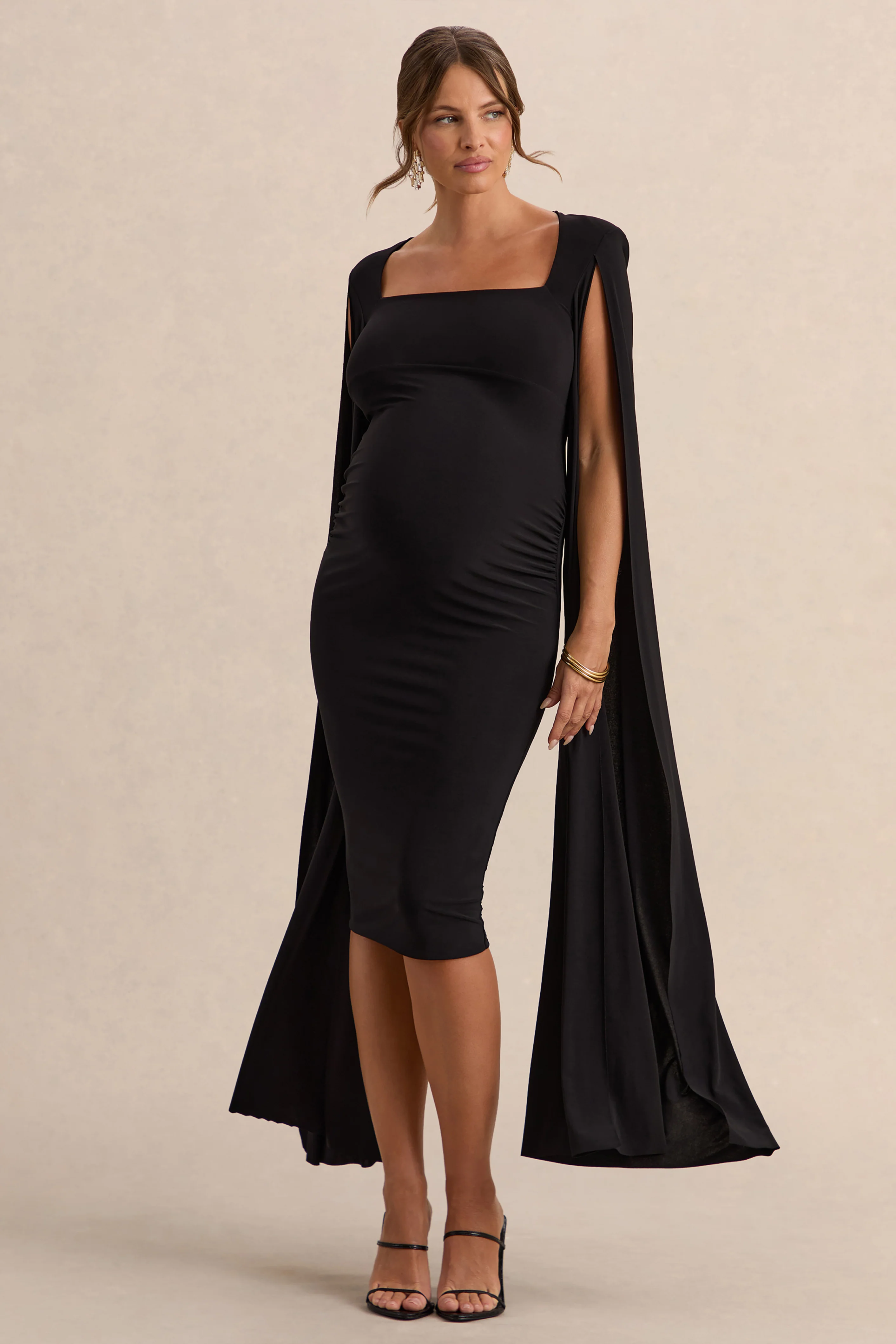 Flawless | Robe de maternité mi-longue noire à décolleté carré et manches cape