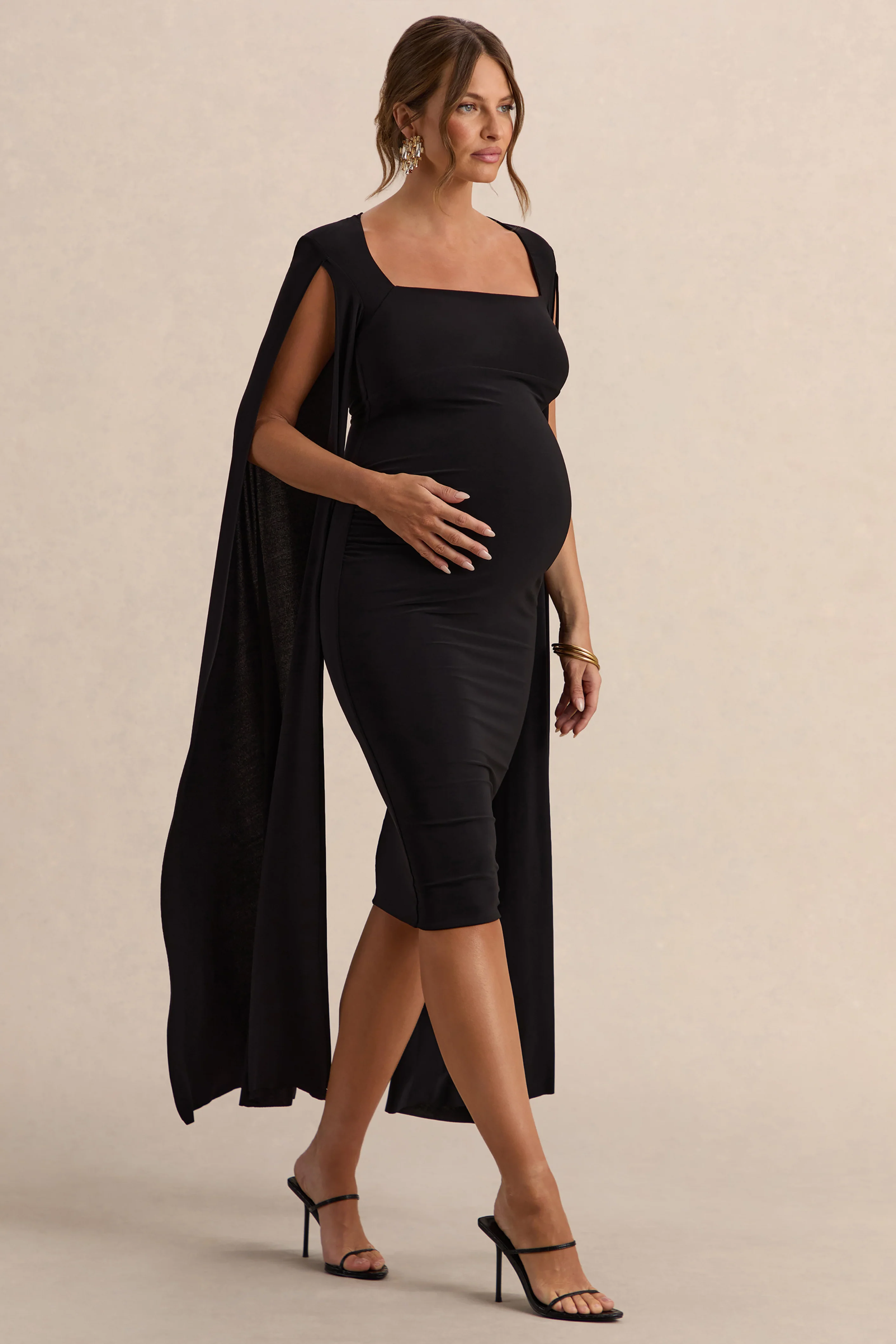 Flawless | Robe de maternité mi-longue noire à décolleté carré et manches cape - Image 6