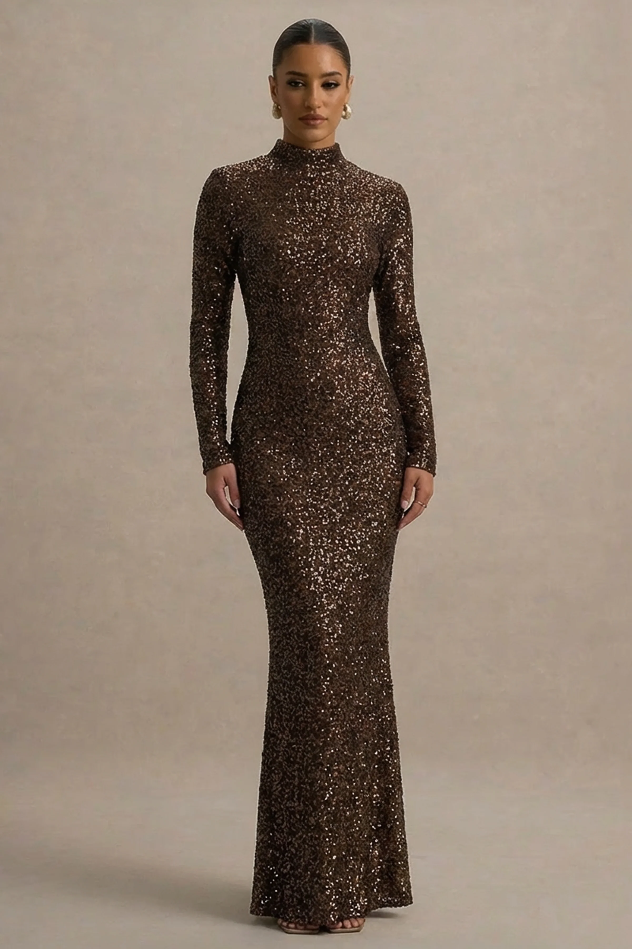 Galaxy | Robe longue marron en sequins à col roulé et manches longues - Image 5