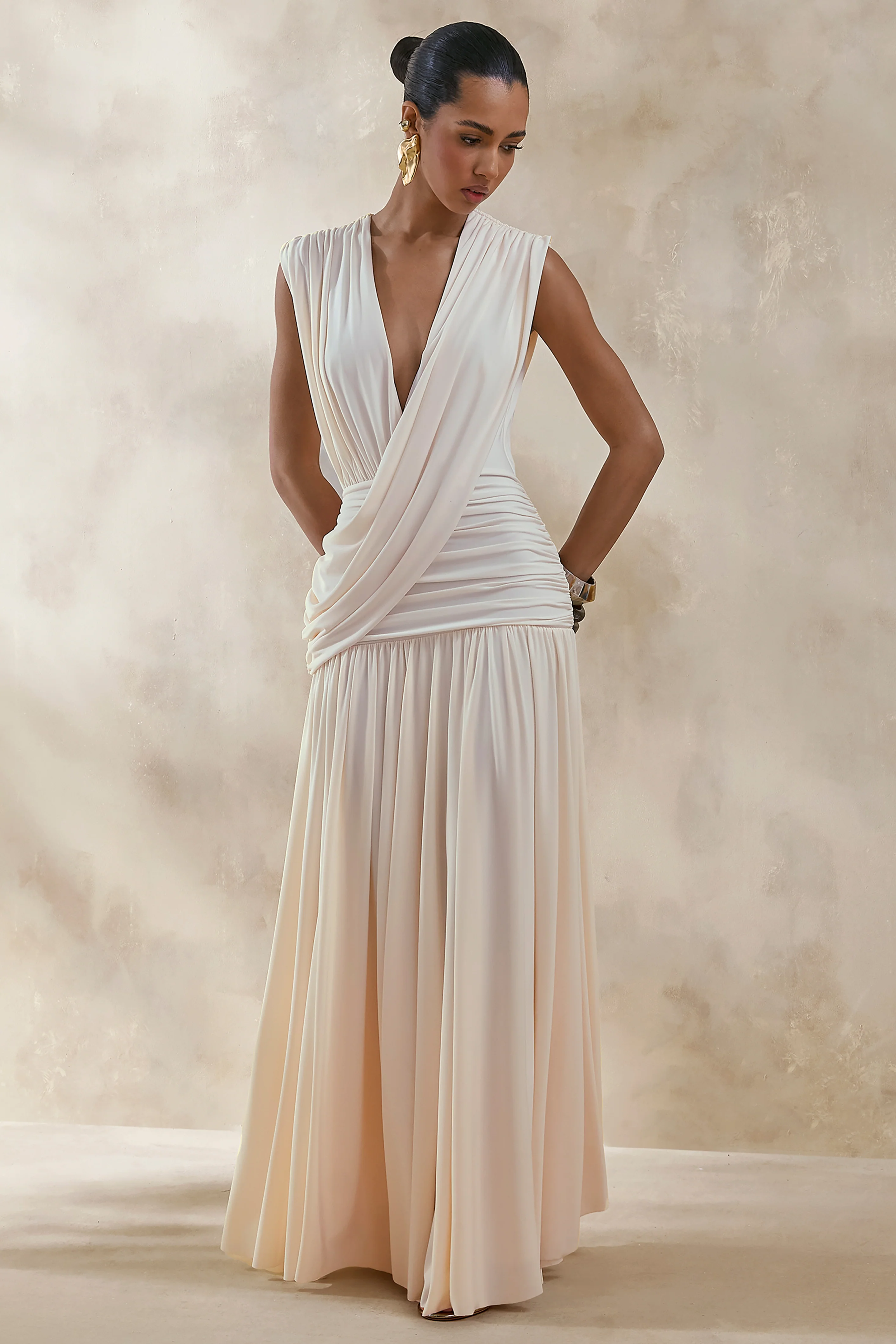 Glorina | Robe Longue Crème Décolleté-Plongeant Avec Détail-Drapé