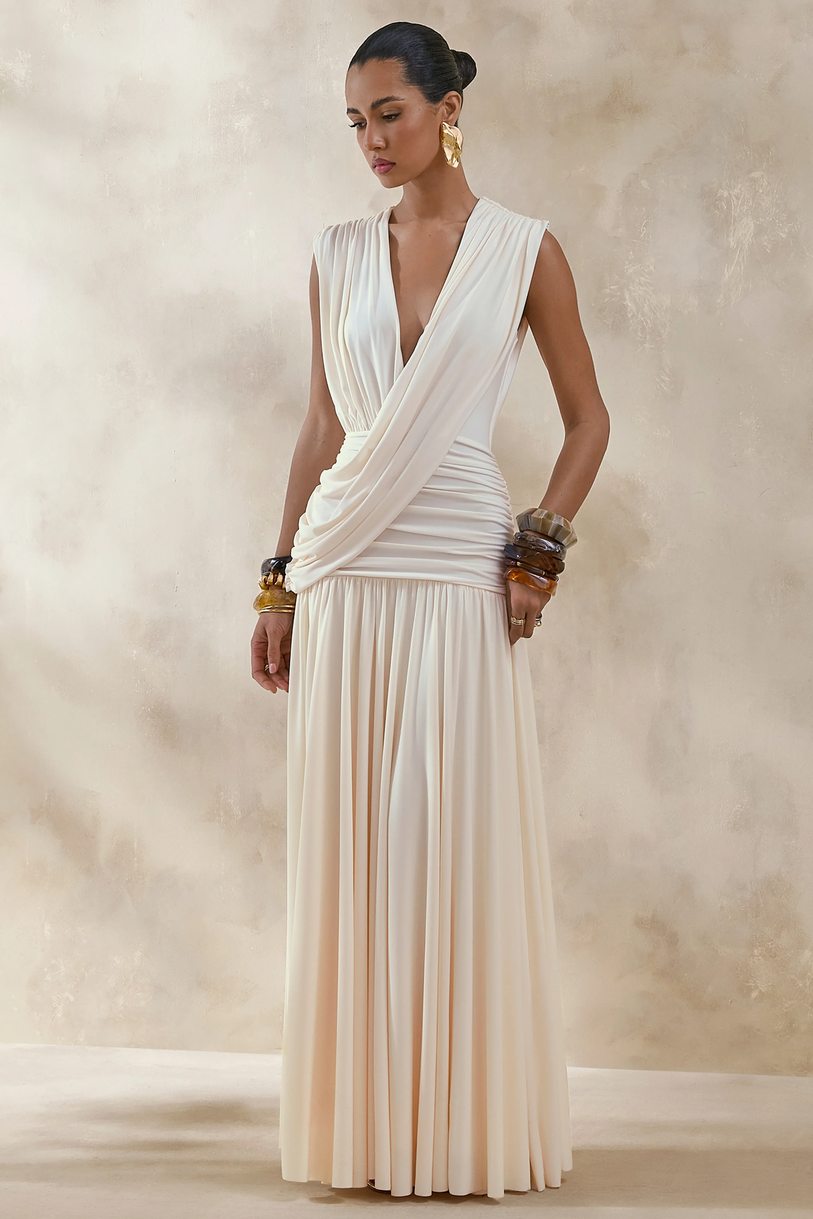 Glorina | Robe Longue Crème Décolleté-Plongeant Avec Détail-Drapé - Image 4