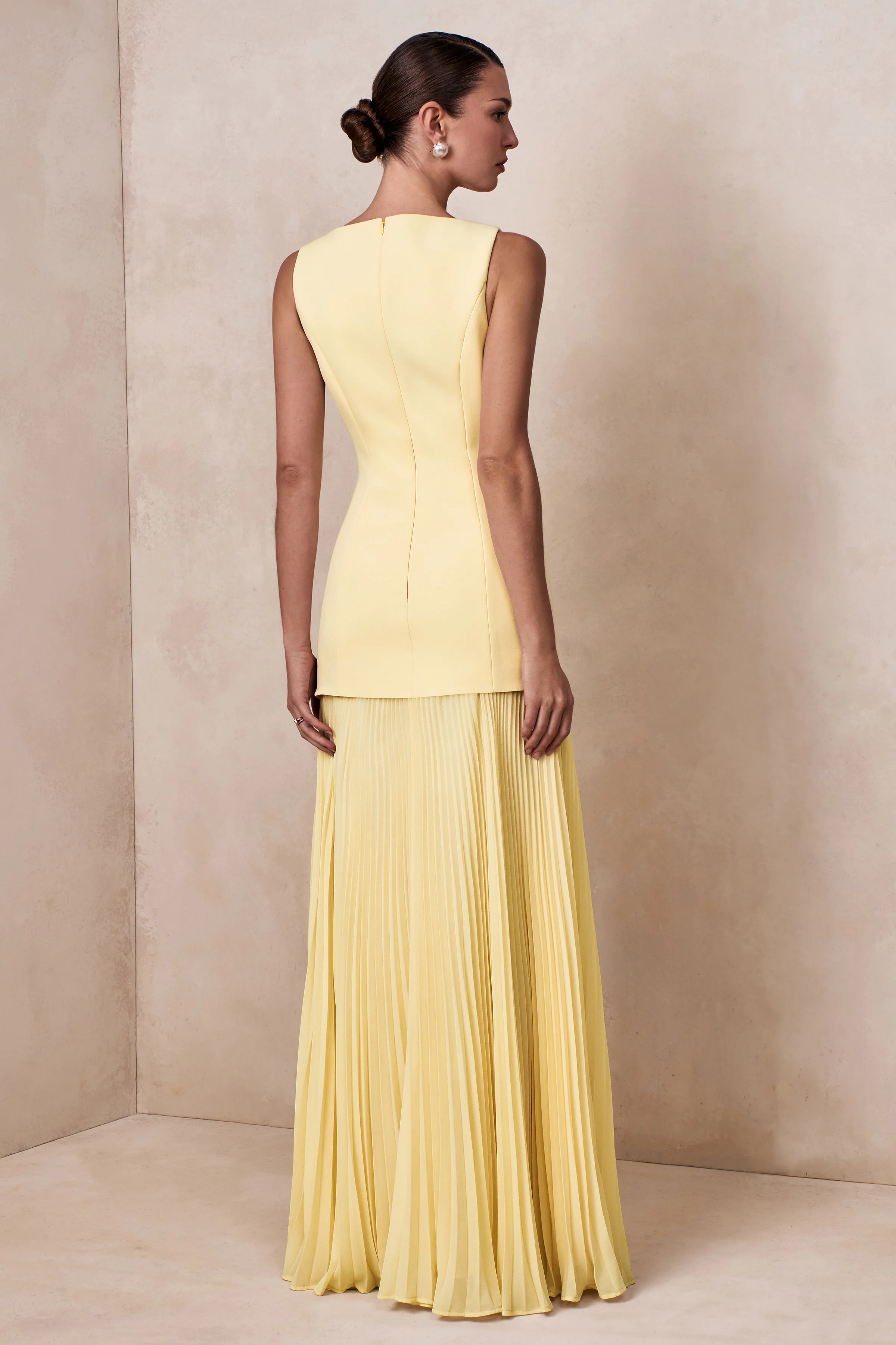 Hadley | Robe longue citron à décolleté bateau avec taille basse - Image 2