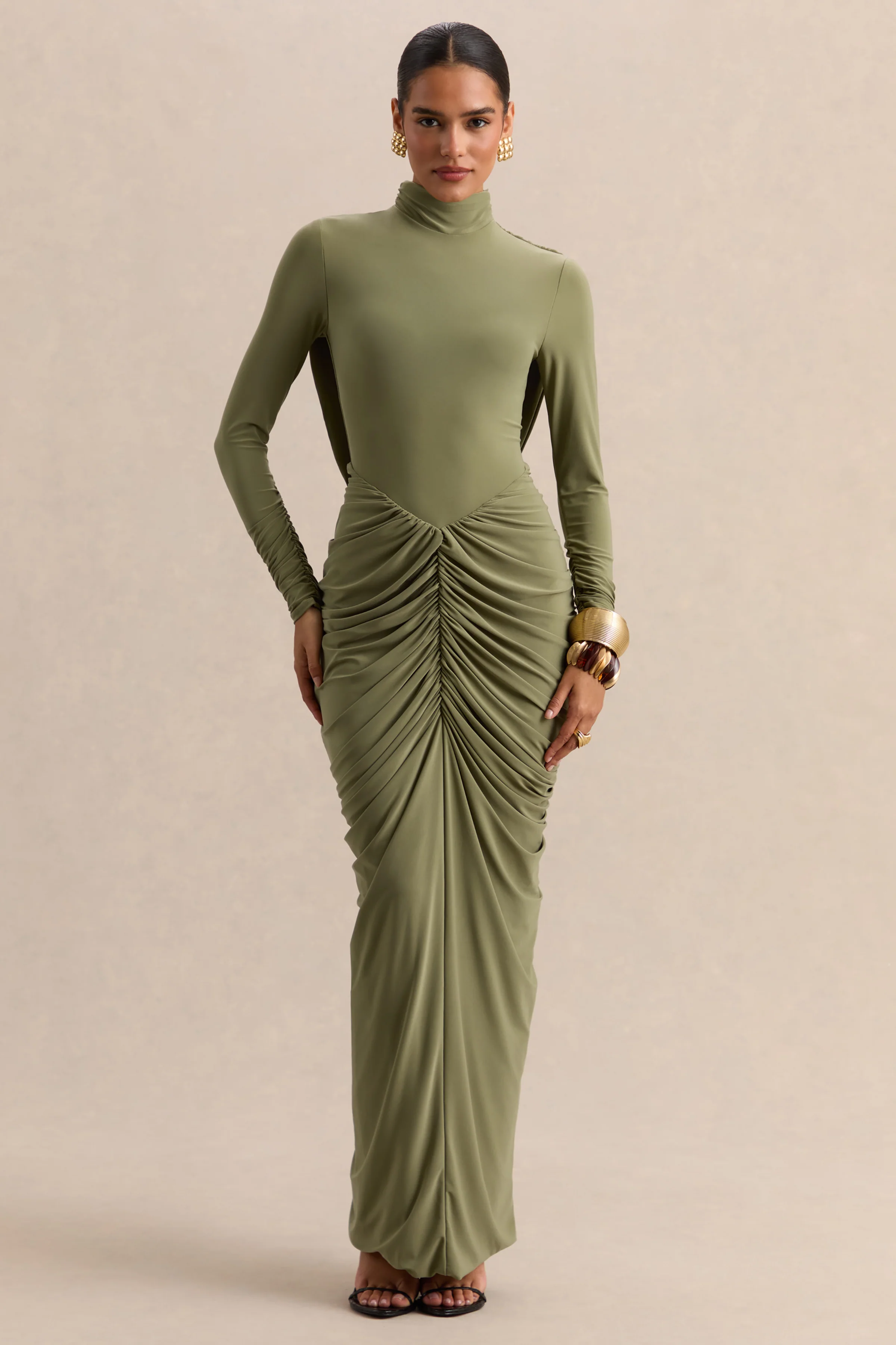 Harmona | Robe longue olive à encolure haute avec détails froncés et drapés