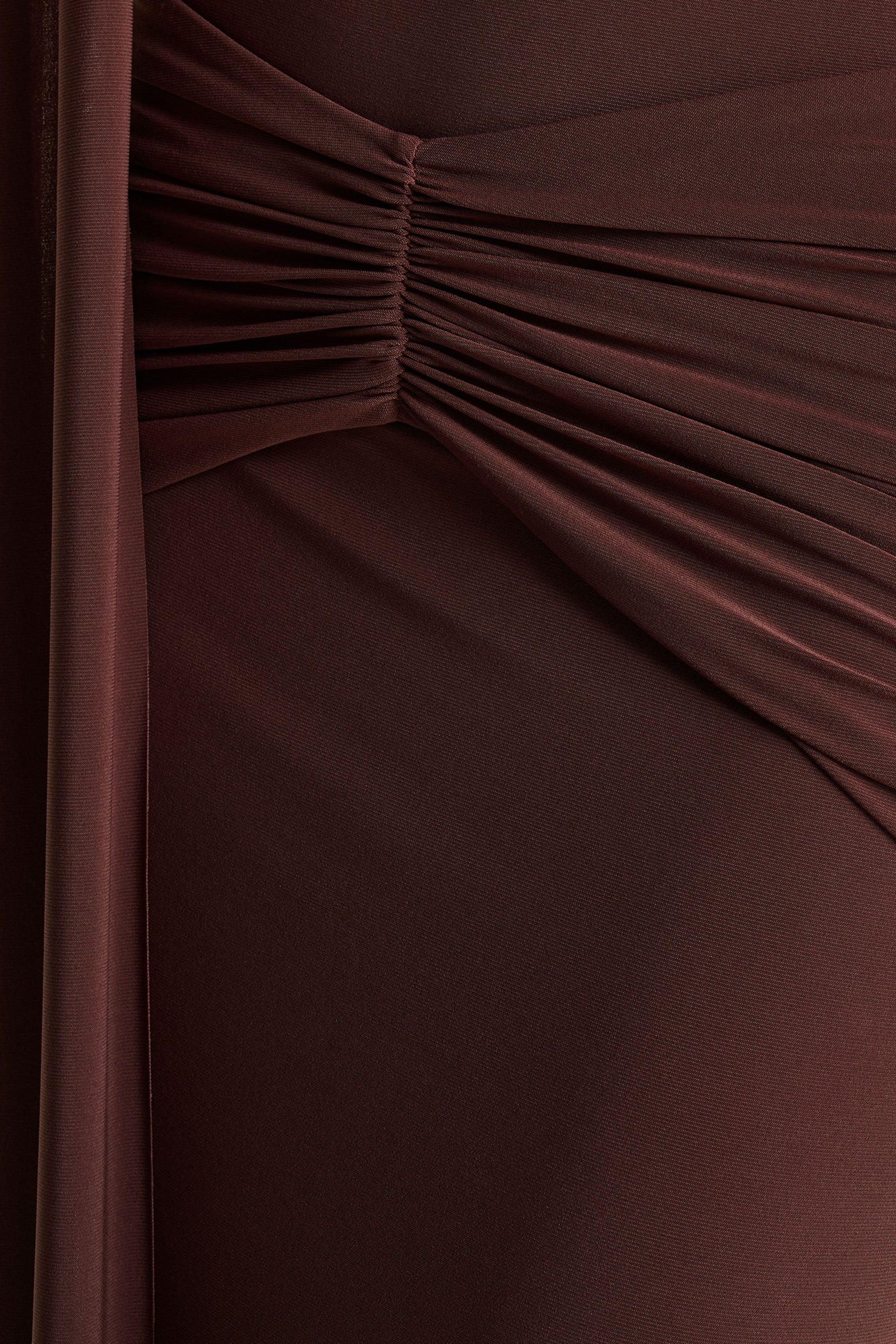 Hyla | Robe longue marron à encolure haute avec détail de pan fluide - Image 6
