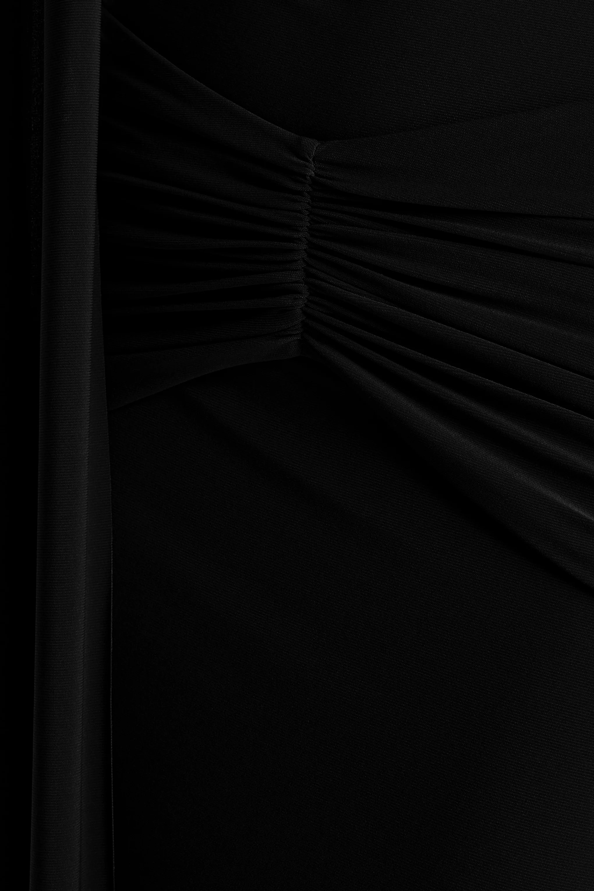 Hyla | Robe longue noire à col montant avec détail écharpe - Image 6