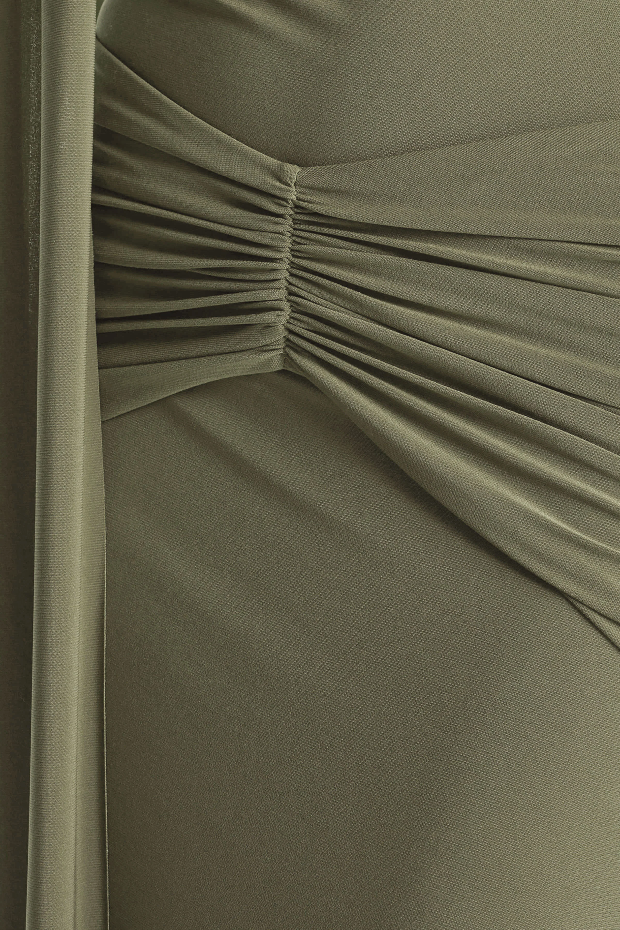 Hyla | Robe longue verte à encolure haute avec détail d’écharpe - Image 6