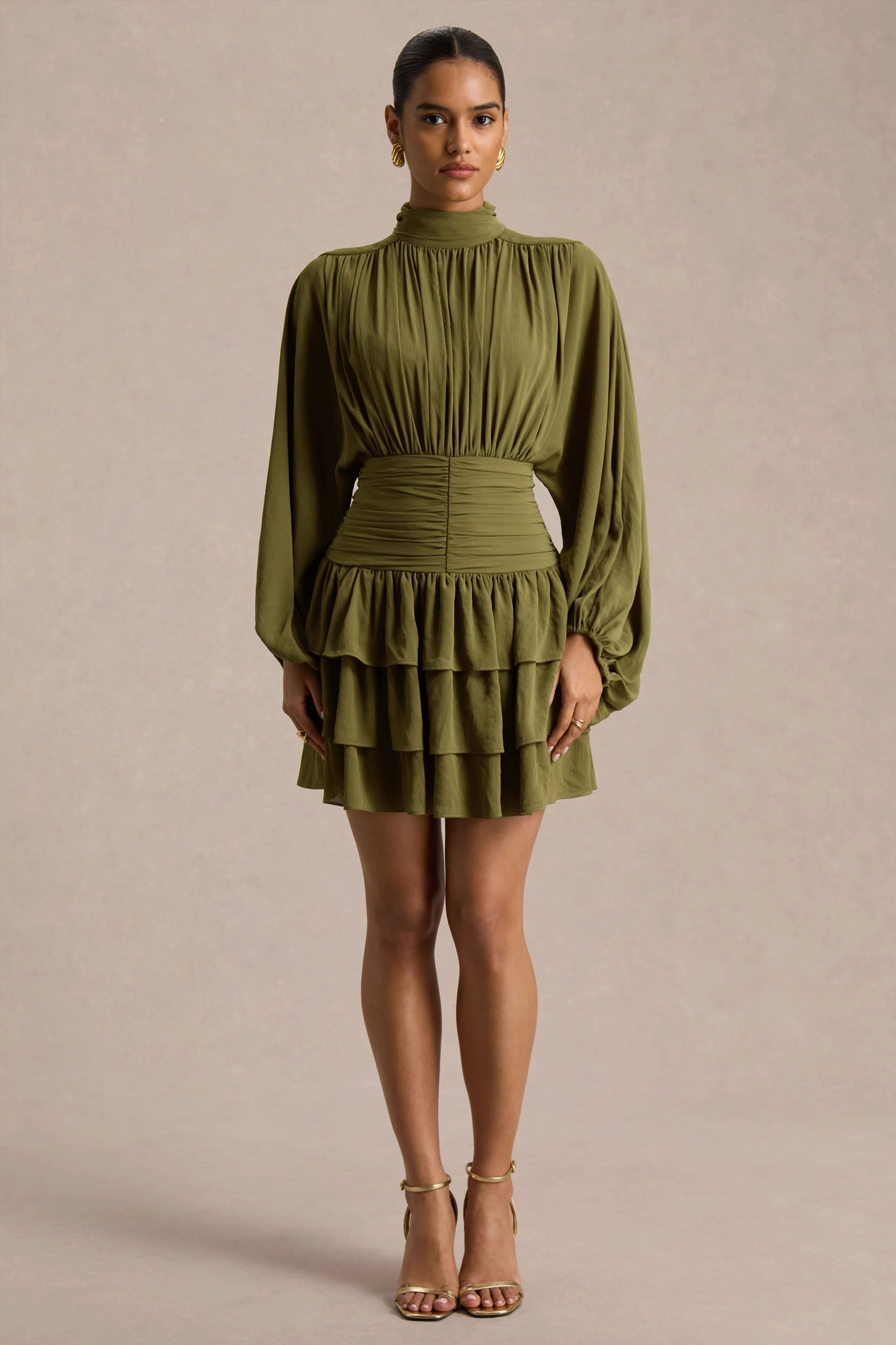 Imma | Mini-robe olive à col montant avec détails volantés - Image 4