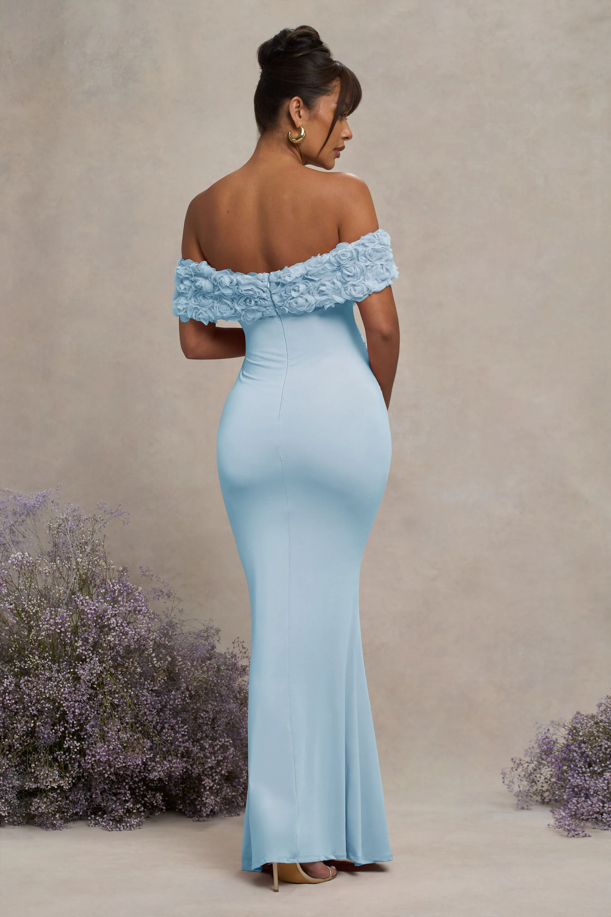 Inflorescence | Robe Longue de Maternité Bleu Poudré à Encolure Bardot et Fleurs en Mesh - Image 2