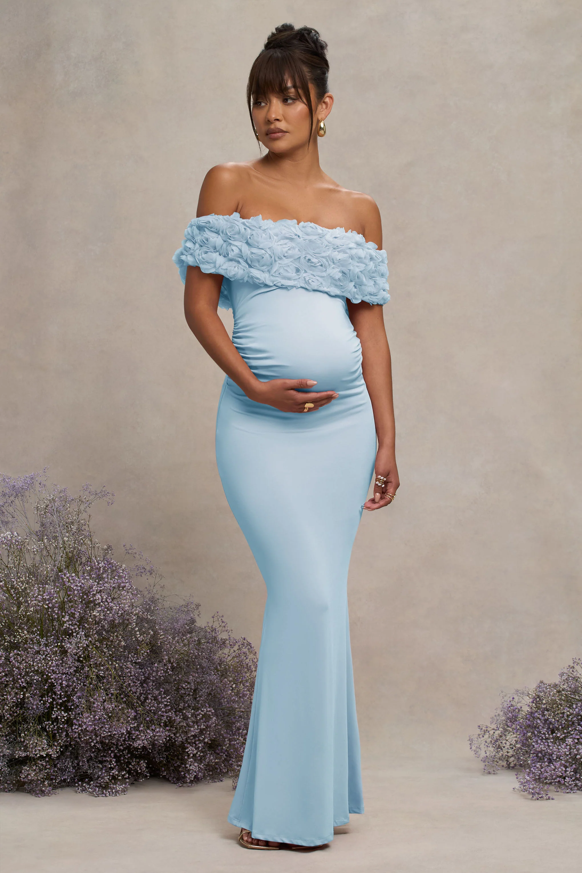 Inflorescence | Robe Longue de Maternité Bleu Poudré à Encolure Bardot et Fleurs en Mesh - Image 5