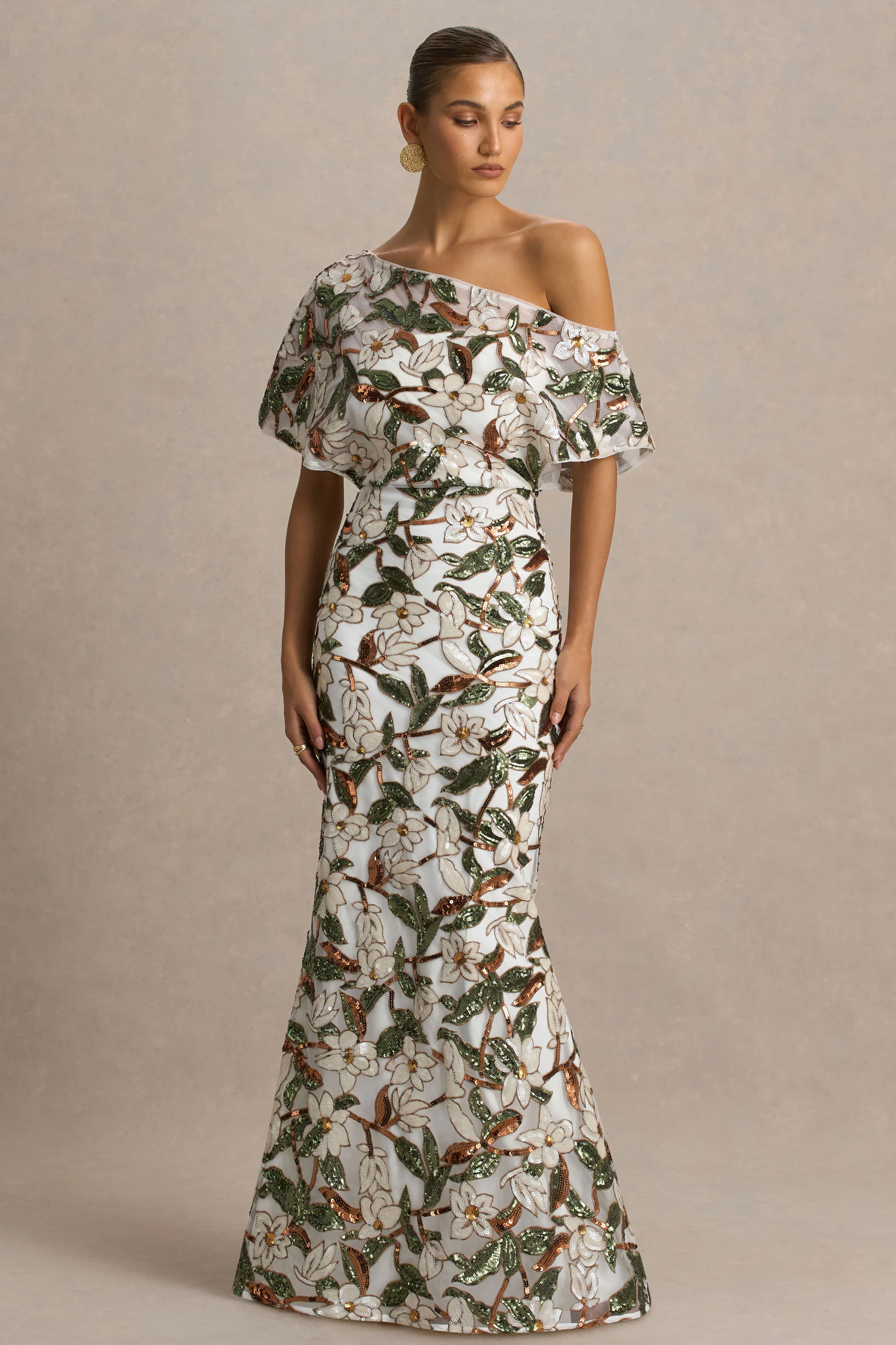 Iony | Robe longue blanche et verte asymétrique à encolure ornée de sequins en tulle et à motif floral - Image 4