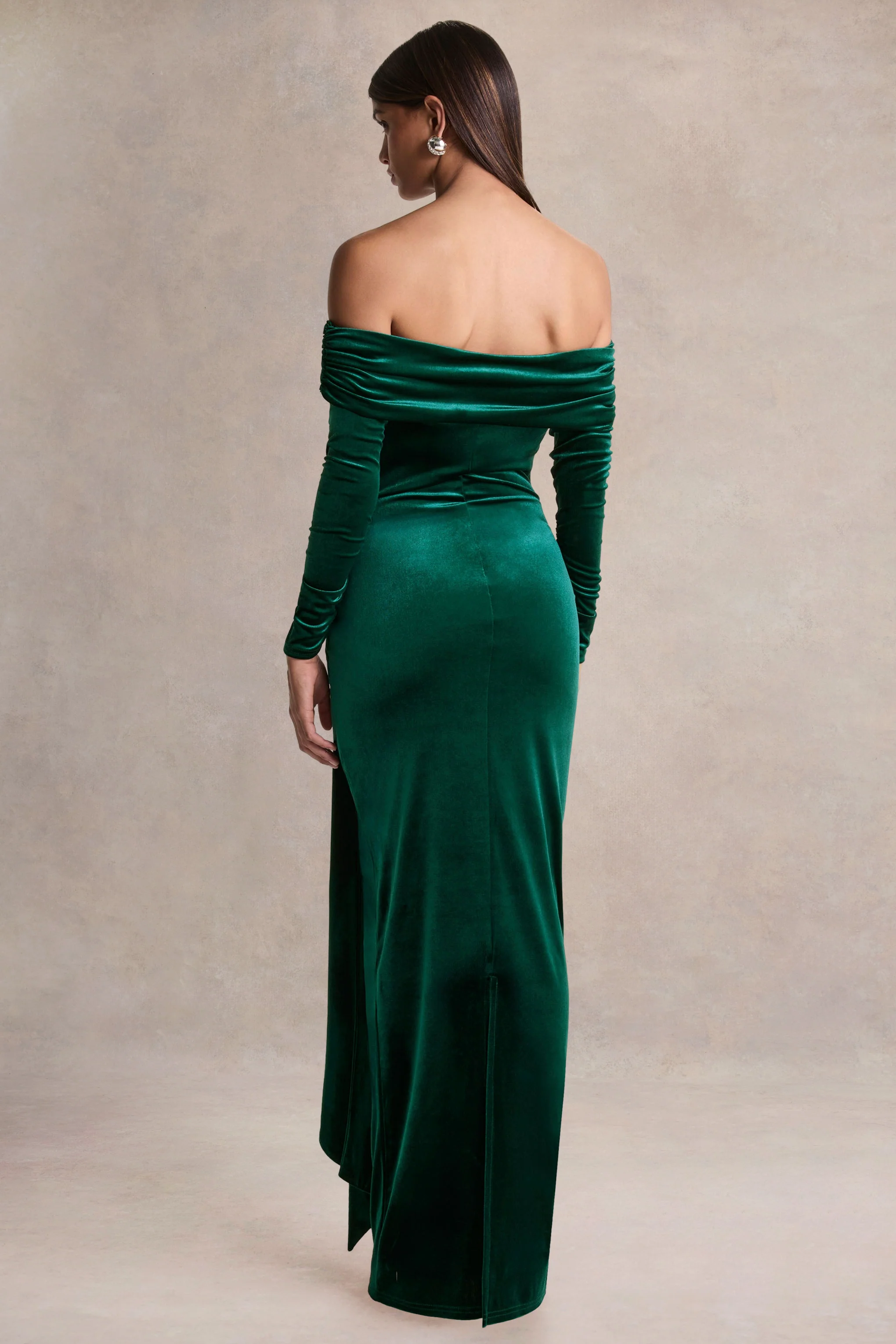Jessara | Robe longue vert bouteille à encolure bardot avec détails noués - Image 2