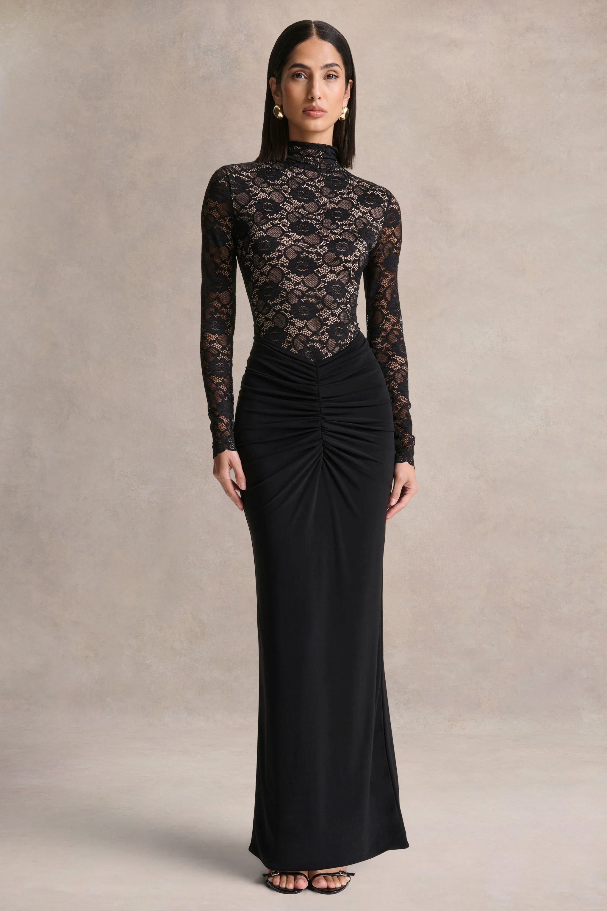 Justina | Robe longue noire à col montant avec détails froncés - Image 5