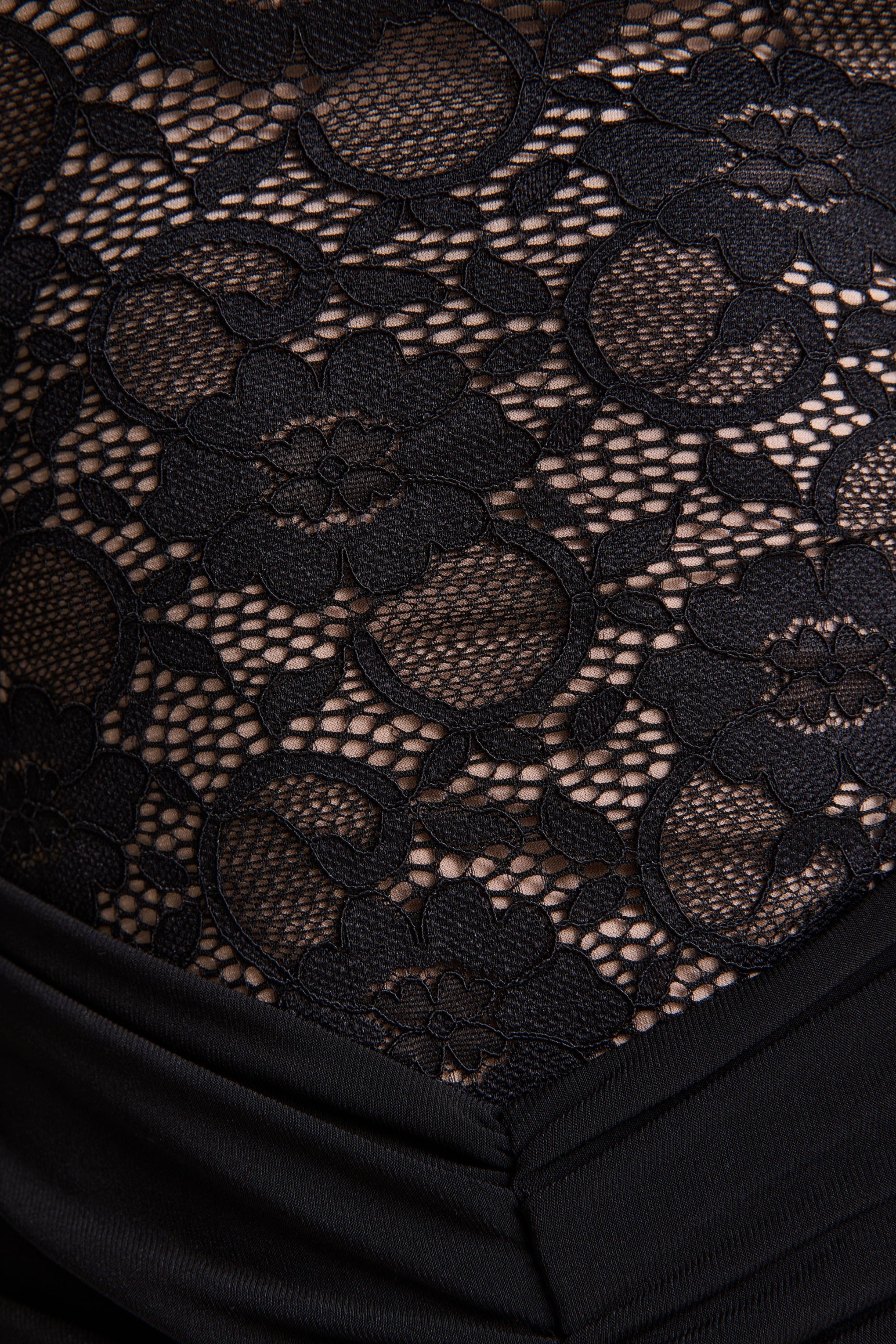 Justina | Robe longue noire à col montant avec détails froncés - Image 7