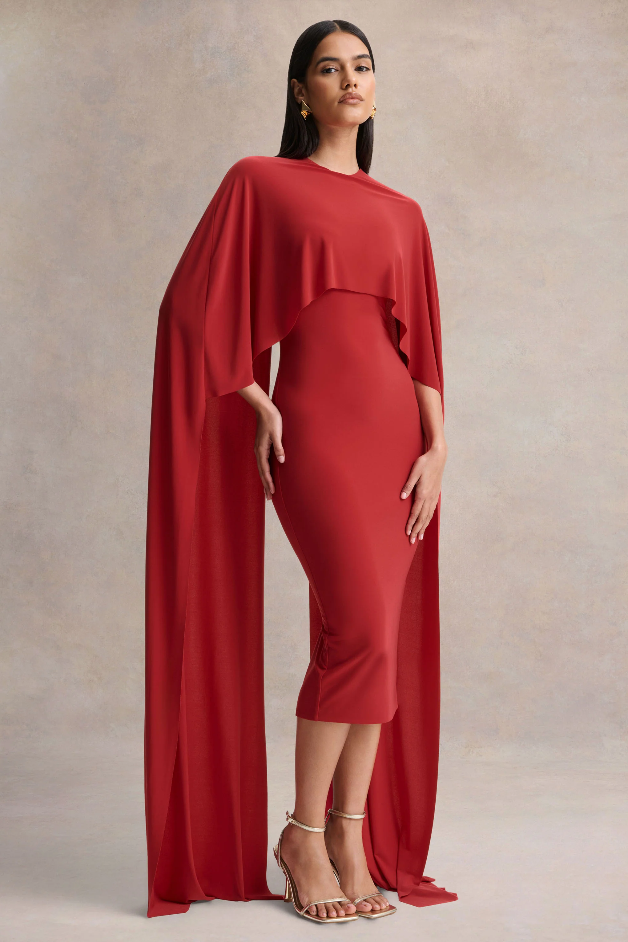 Kalani | Robe mi-longue rouge à encolure ras-du-cou avec manches cape - Image 4