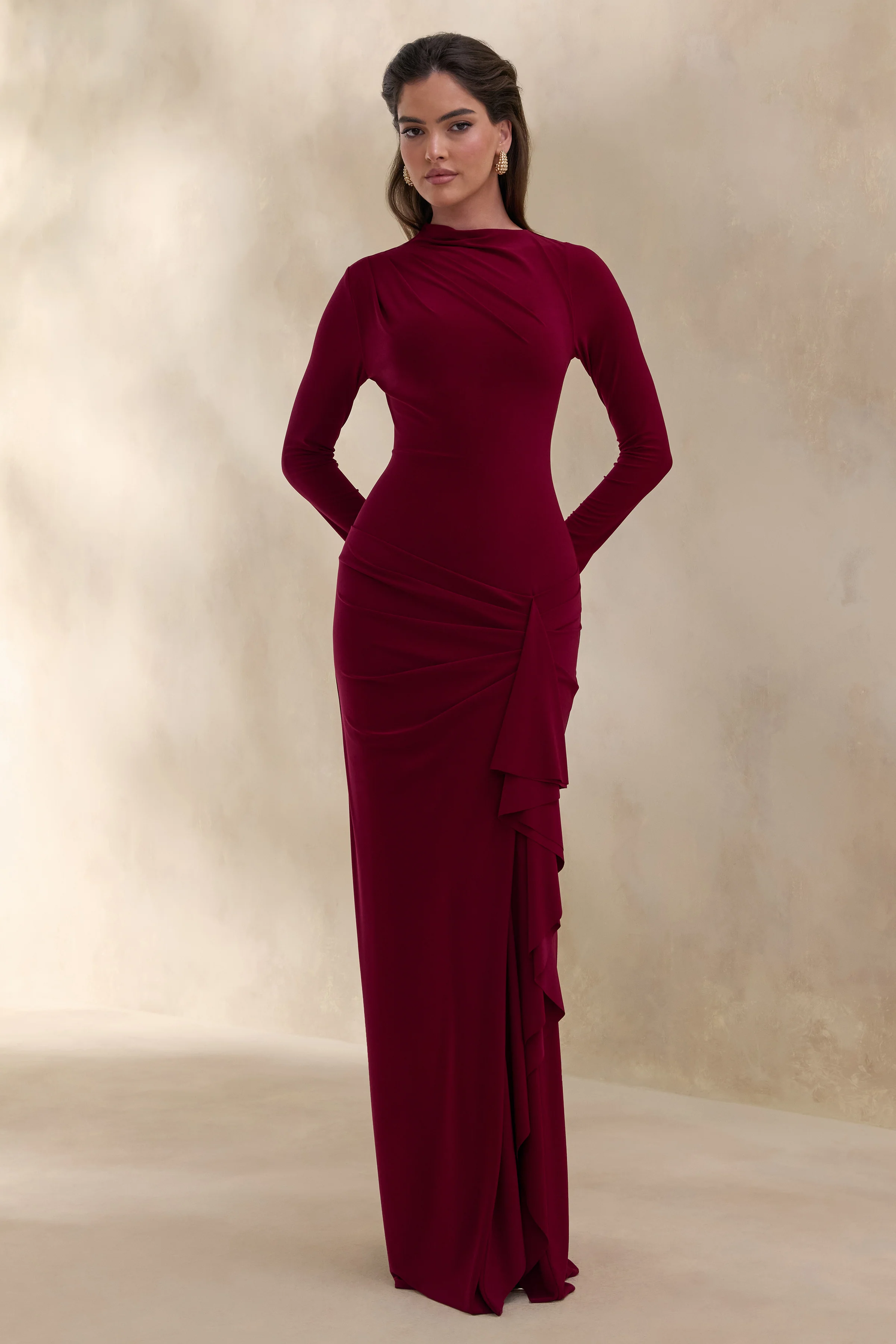 Karessa | Robe longue baie à encolure haute avec détails froncés et fente haute à l’avant - Image 4
