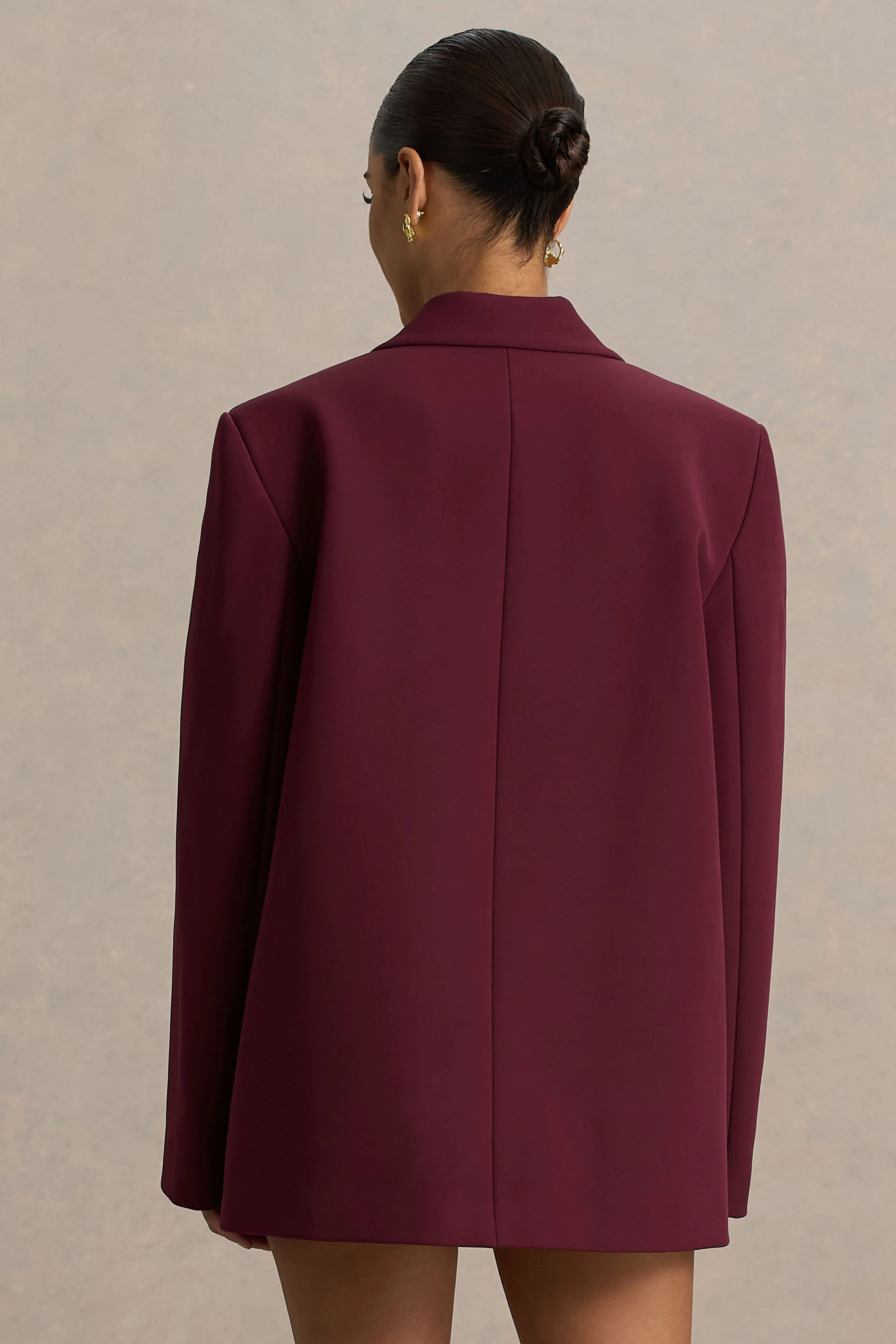Katherine | Veste tailleur bordeaux à décolleté plongeant - Image 3