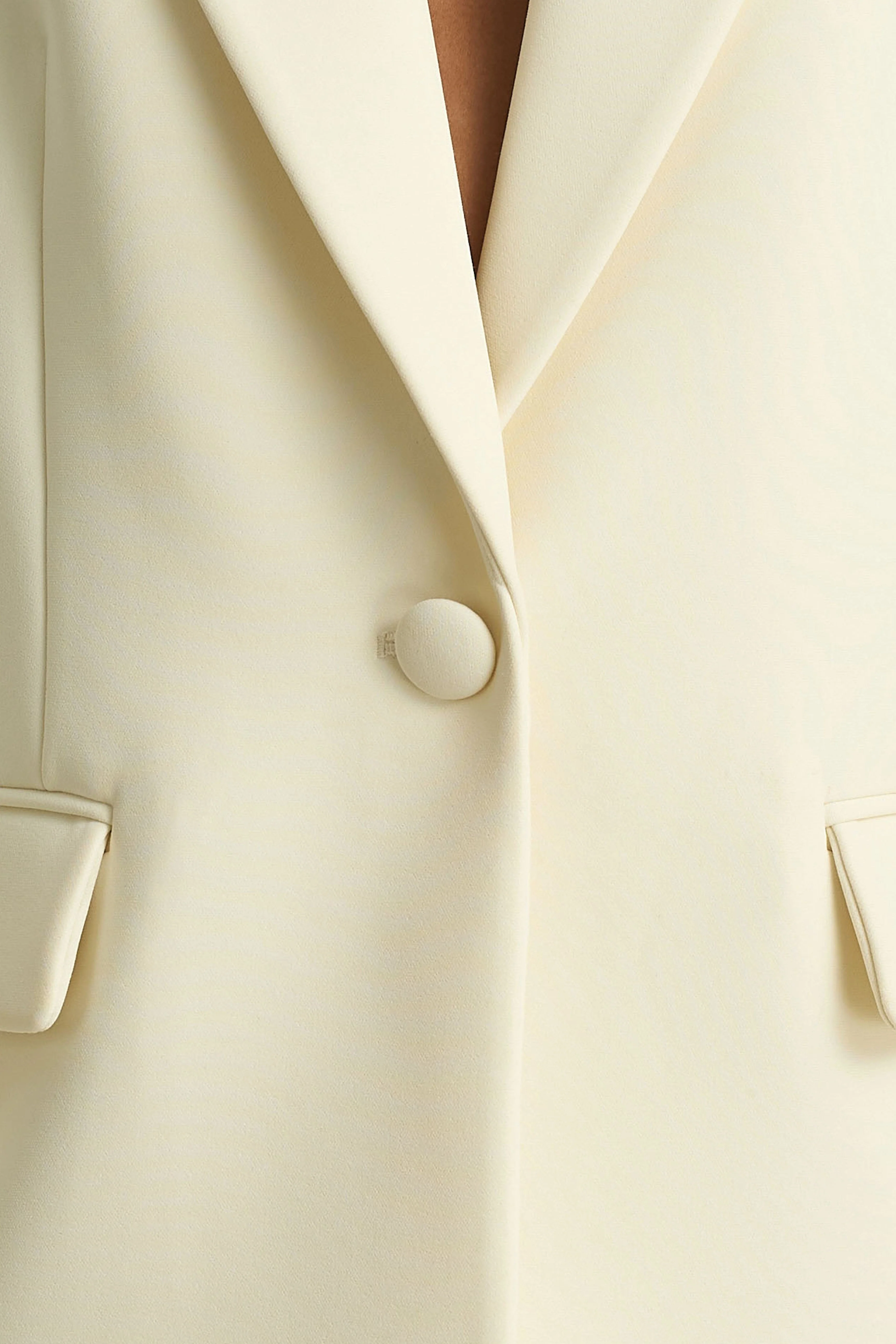 Katherine | Veste tailleur crème à décolleté plongeant - Image 7