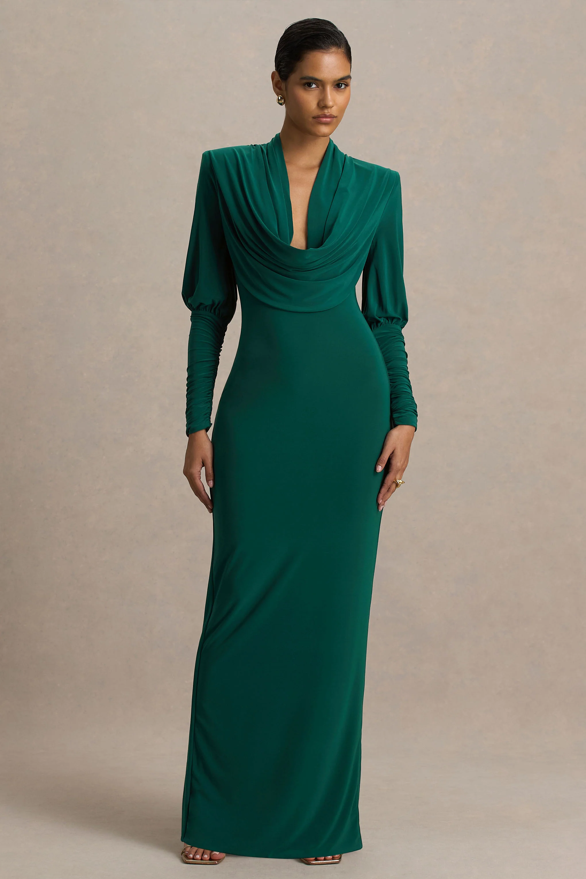 Kaylee | Robe longue vert bouteille à col bénitier avec détails drapés