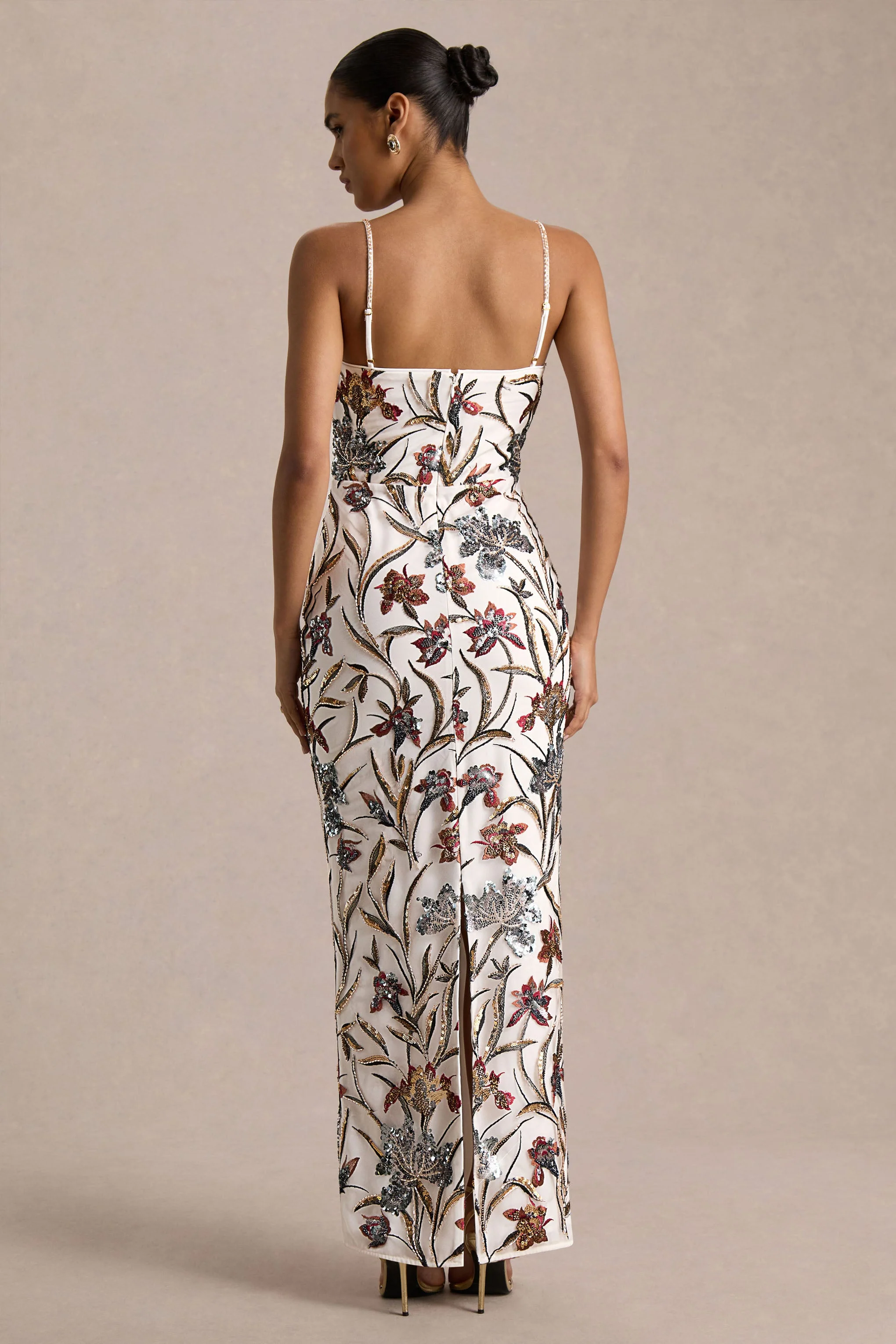 Kyle | Robe Longue Crème à Encolure Carrée Ornée de Sequins et de Fleurs - Image 5