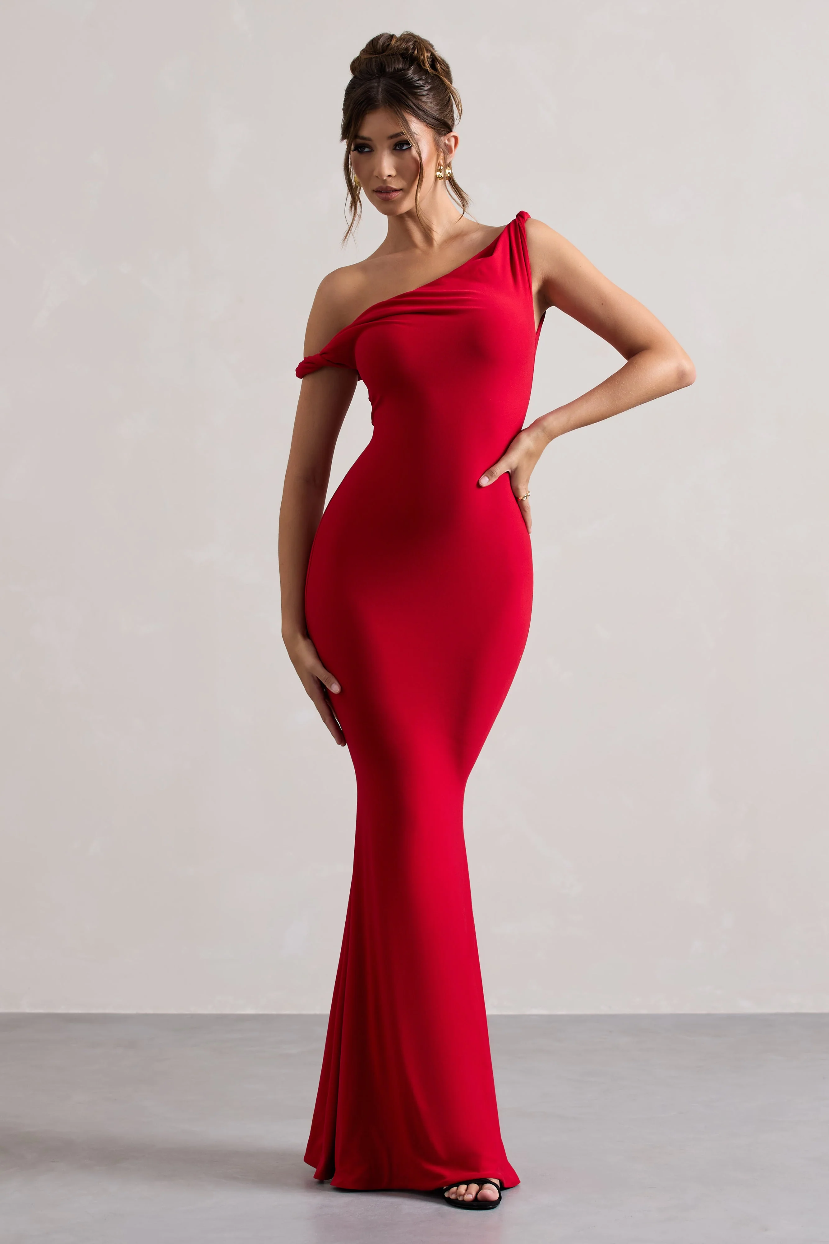 Lita | Robe longue rouge à décolleté torsadé asymétrique - Image 5