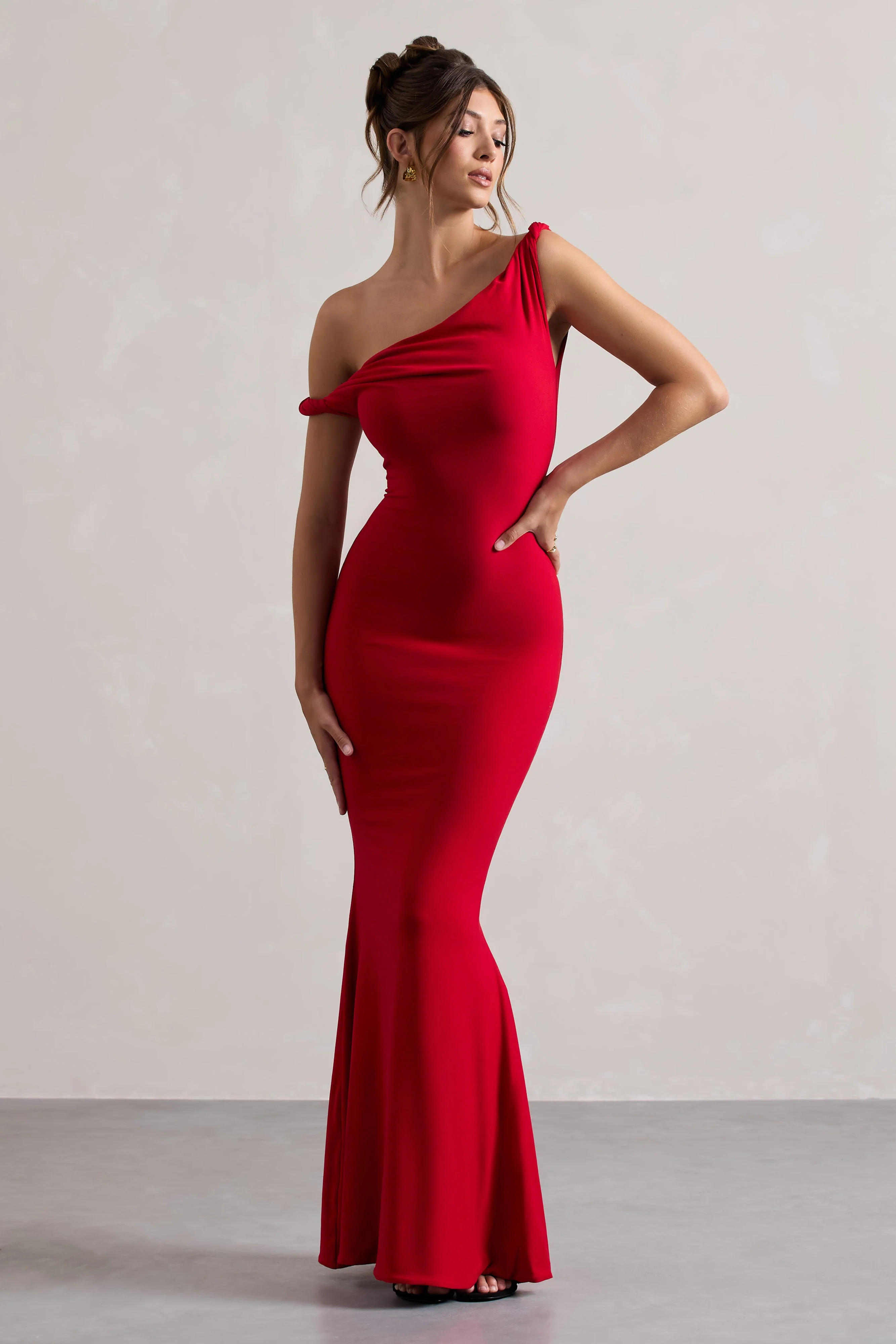 Lita | Robe longue rouge à décolleté torsadé asymétrique - Image 6