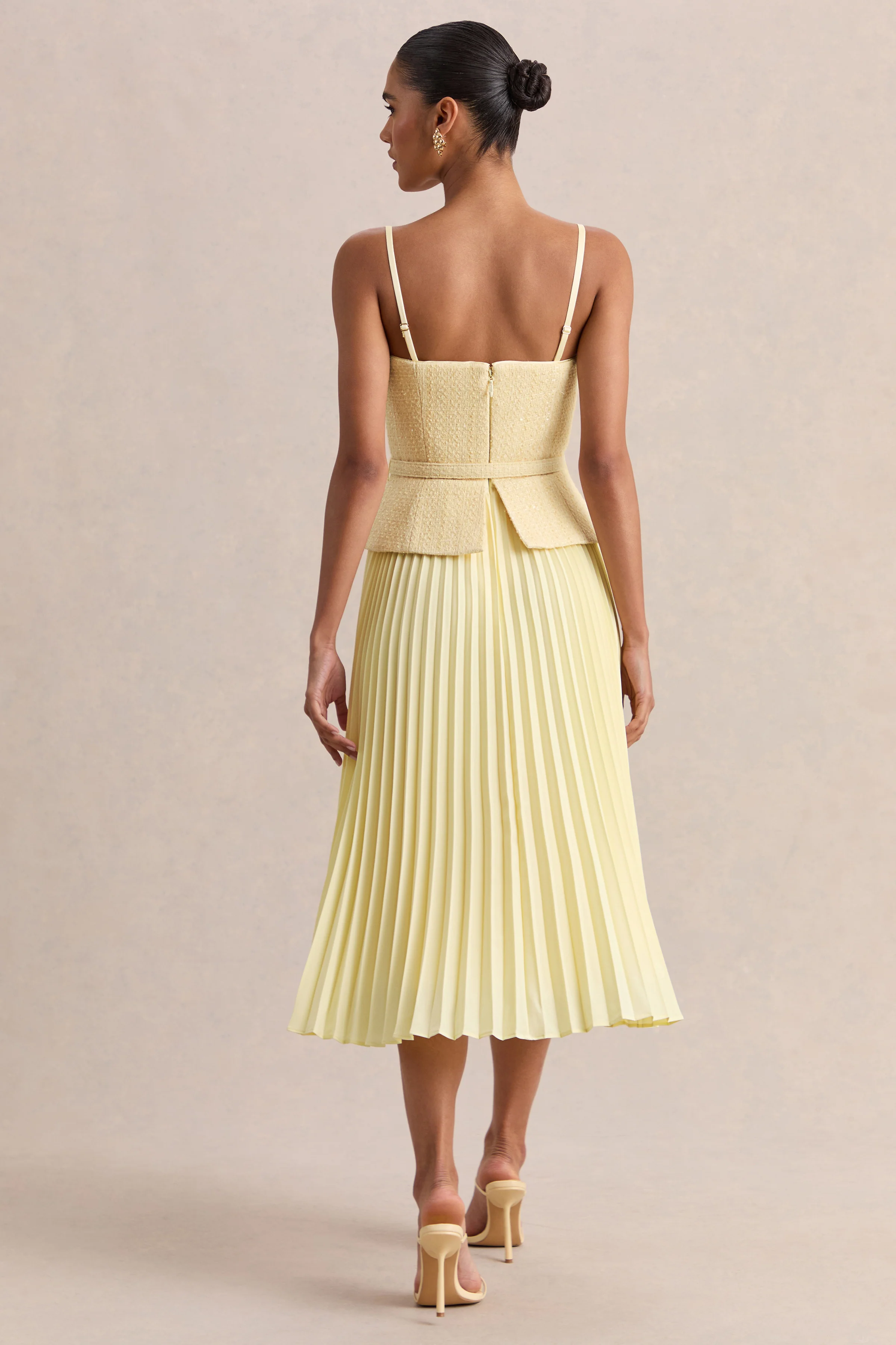 Lizzy | Robe mi-longue citron à encolure carrée avec jupe plissée - Image 2