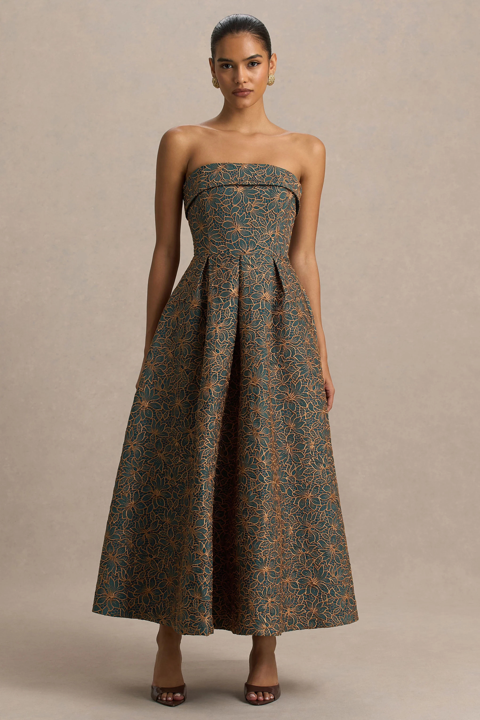Loretta | Robe mi-longue à encolure bandeau brodée vert foncé et rouille