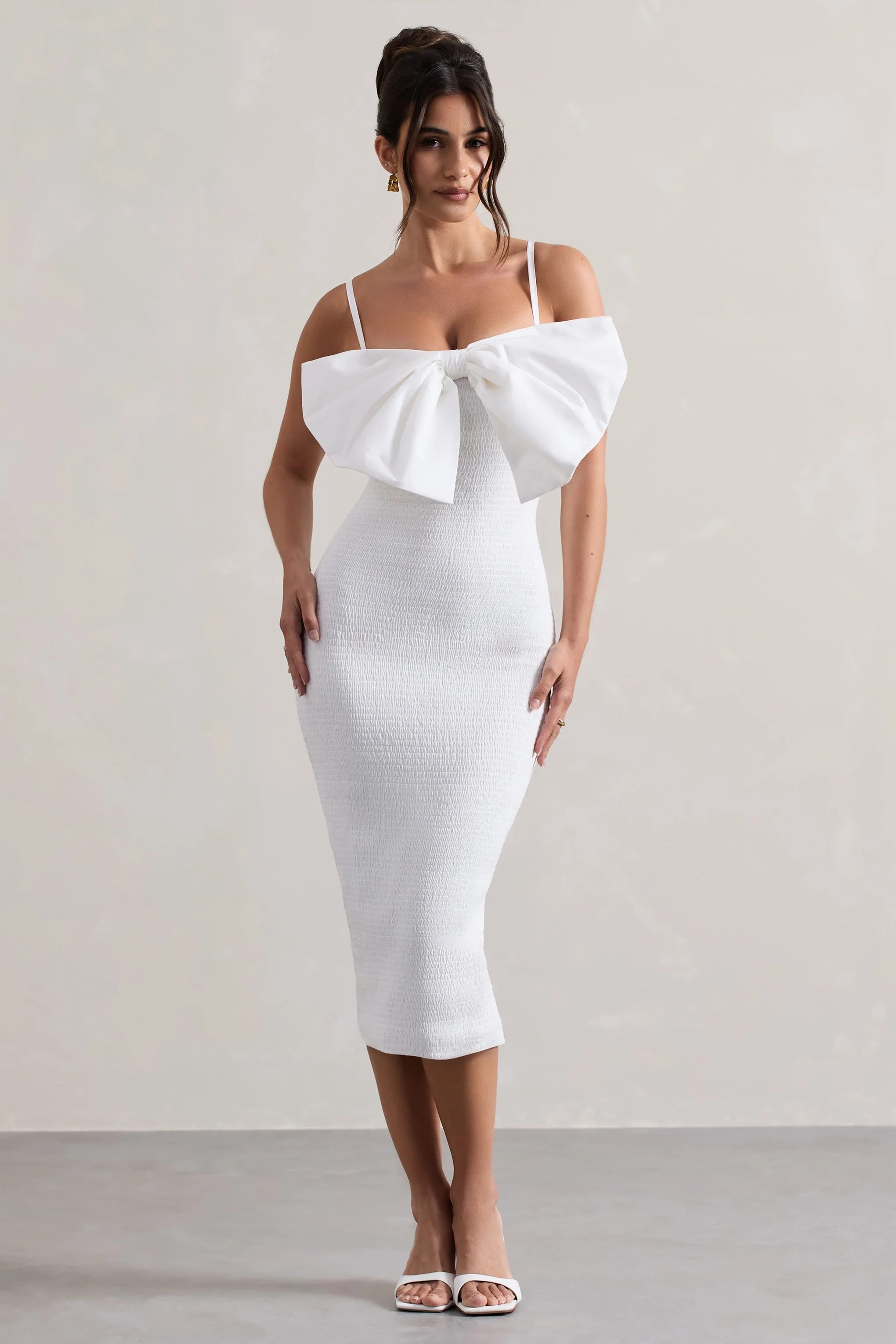 Love Poem | Robe mi-longue moulante blanche avec nœud surdimmentionné - Image 5