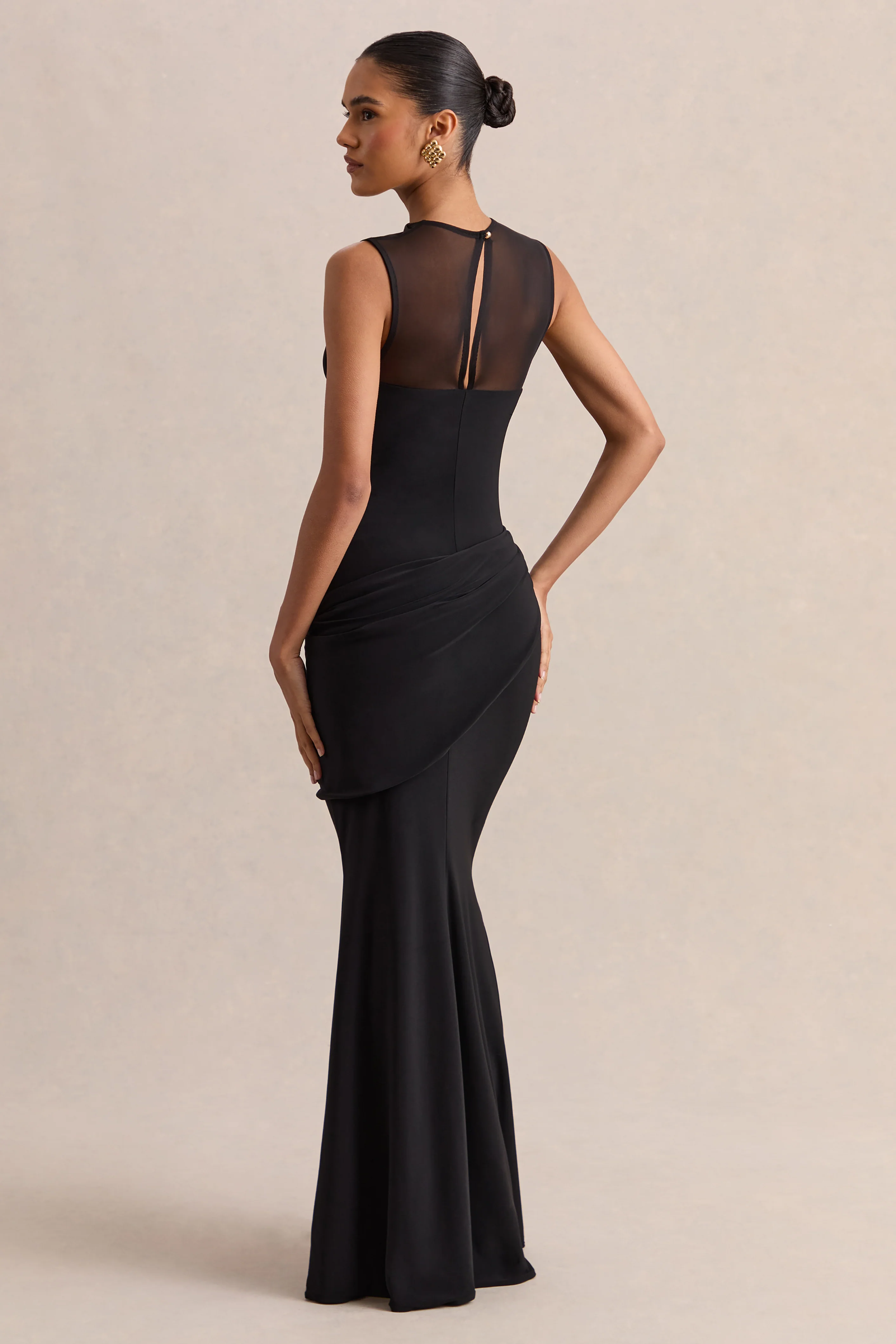 Lyssy | Robe longue noire à encolure haute avec détail en mesh - Image 2