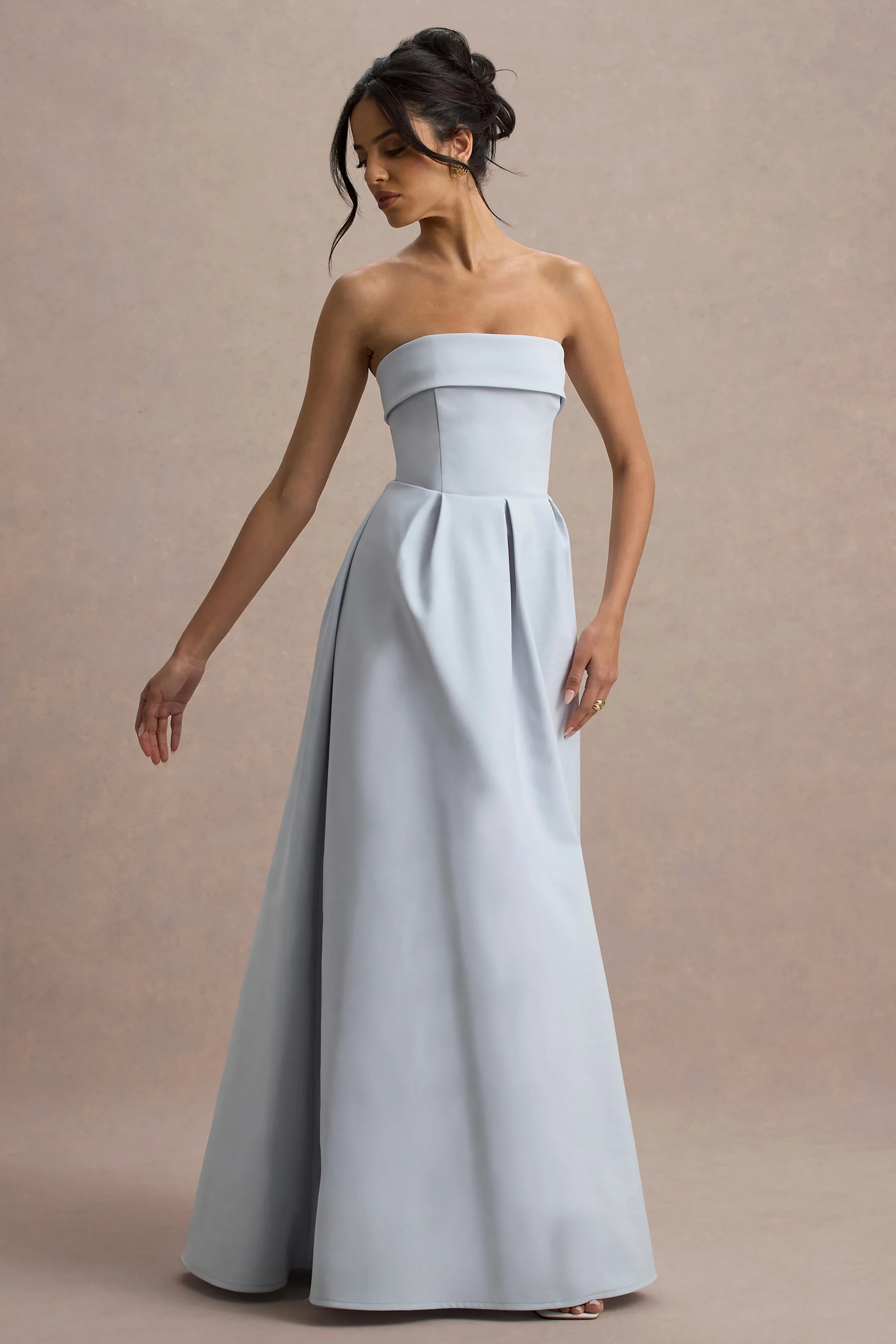 Maddalena | Robe Longue Patineuse Bleu Poudré à Décolleté Bandeau - Image 4