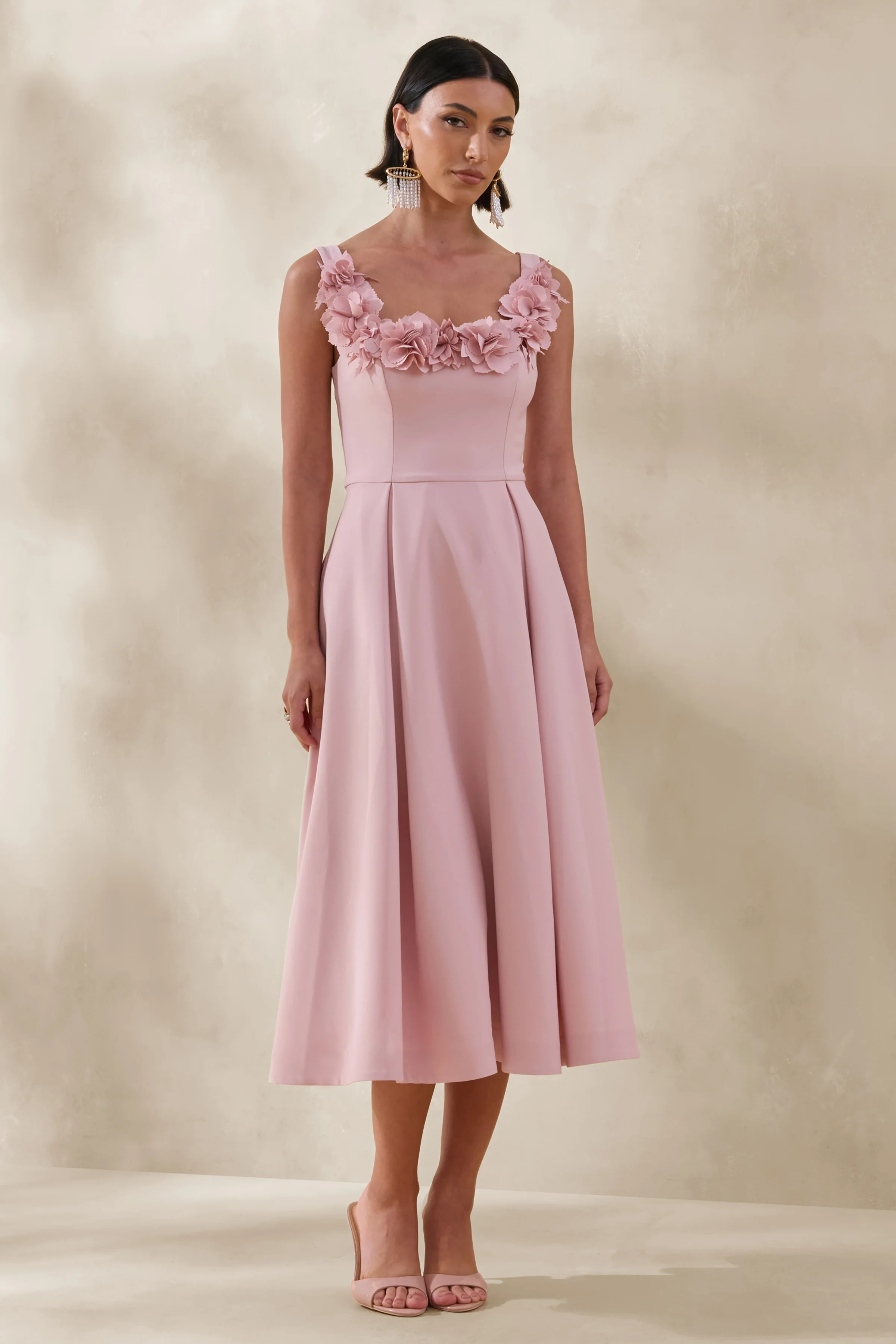 Maelle | Robe mi-longue à décolleté arrondi rose avec détails de corsage