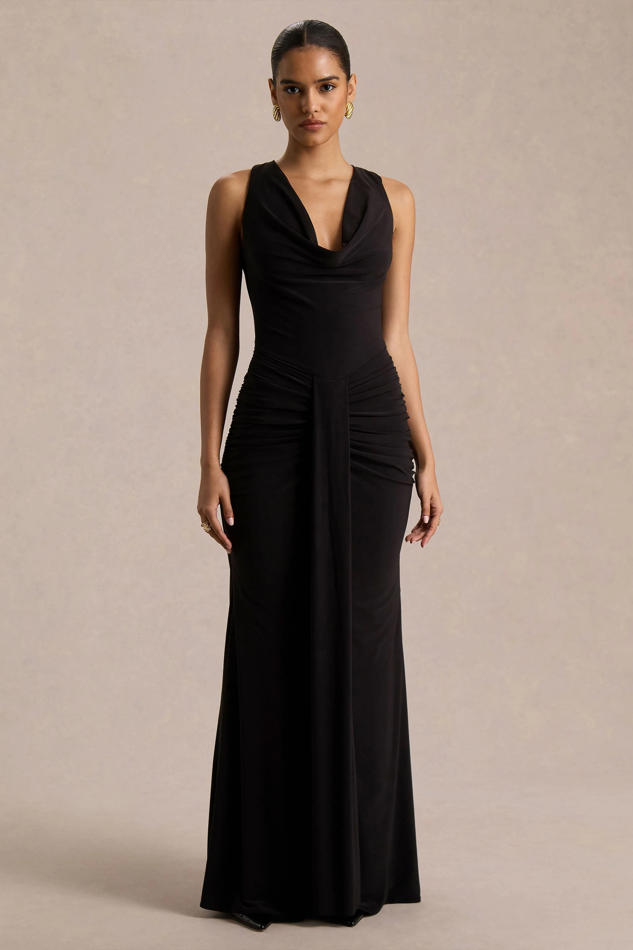 Mallie | Robe longue noire à encolure drapée et détail froncé