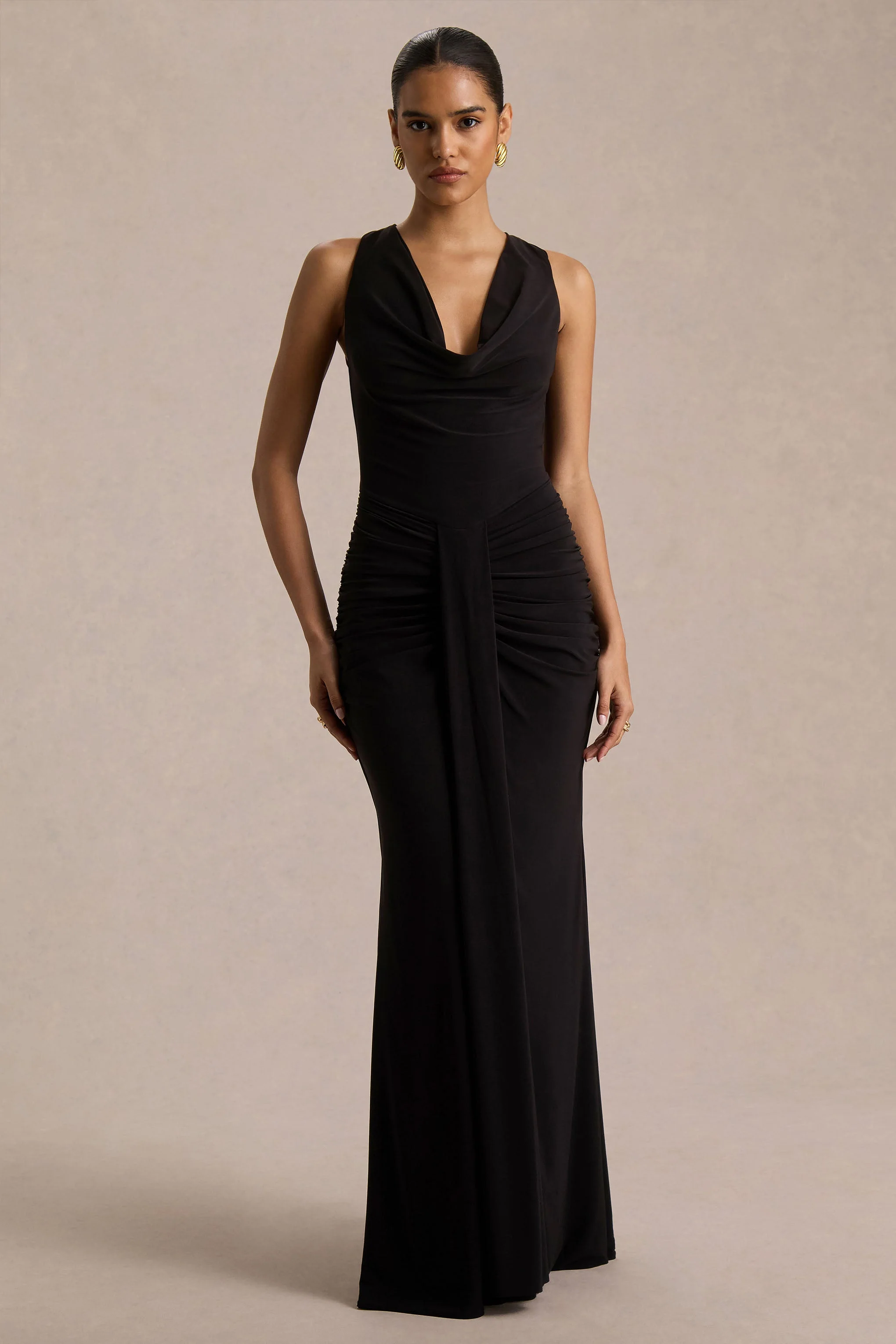 Mallie | Robe longue noire à encolure drapée et détail froncé - Image 3