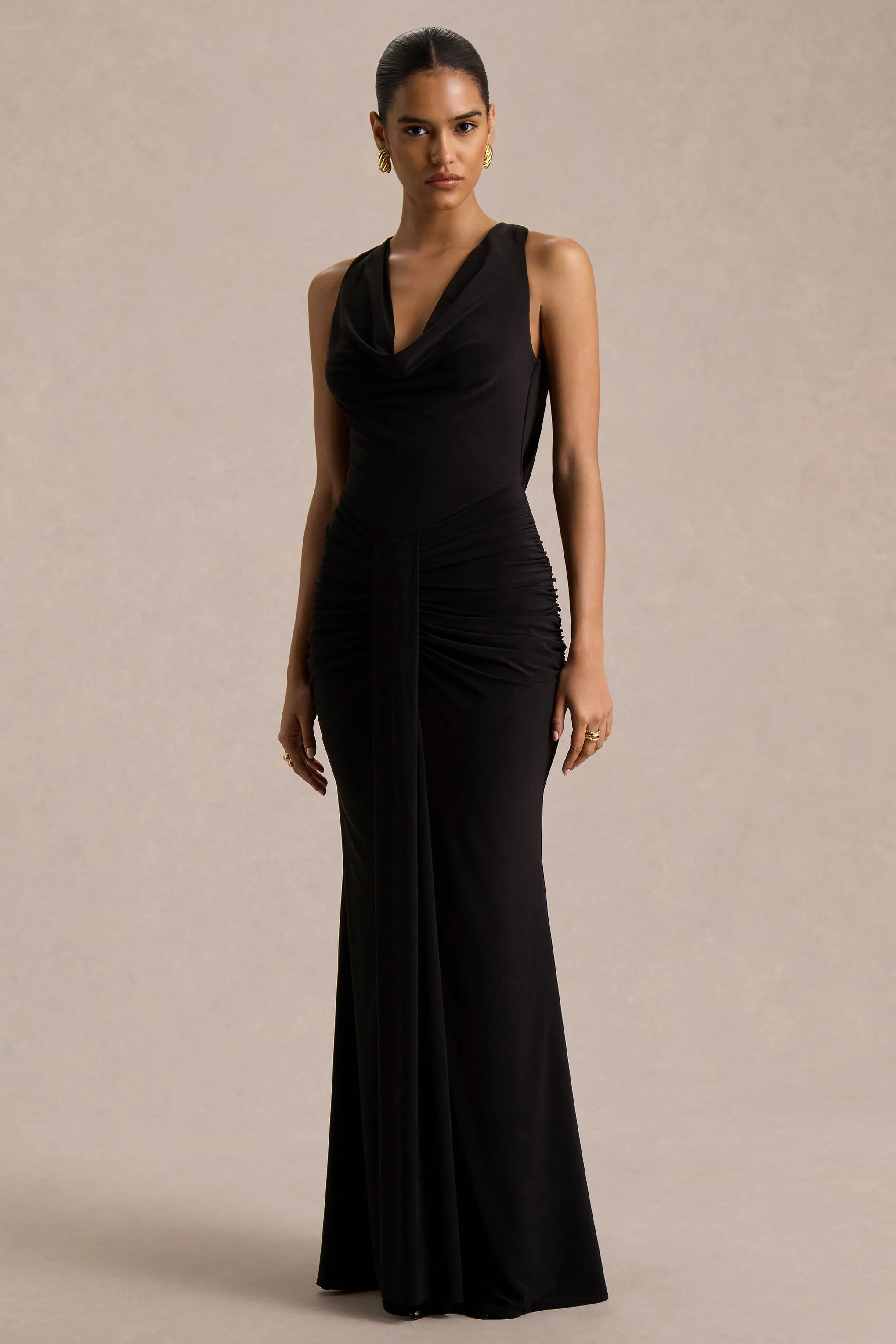 Mallie | Robe longue noire à encolure drapée et détail froncé - Image 5