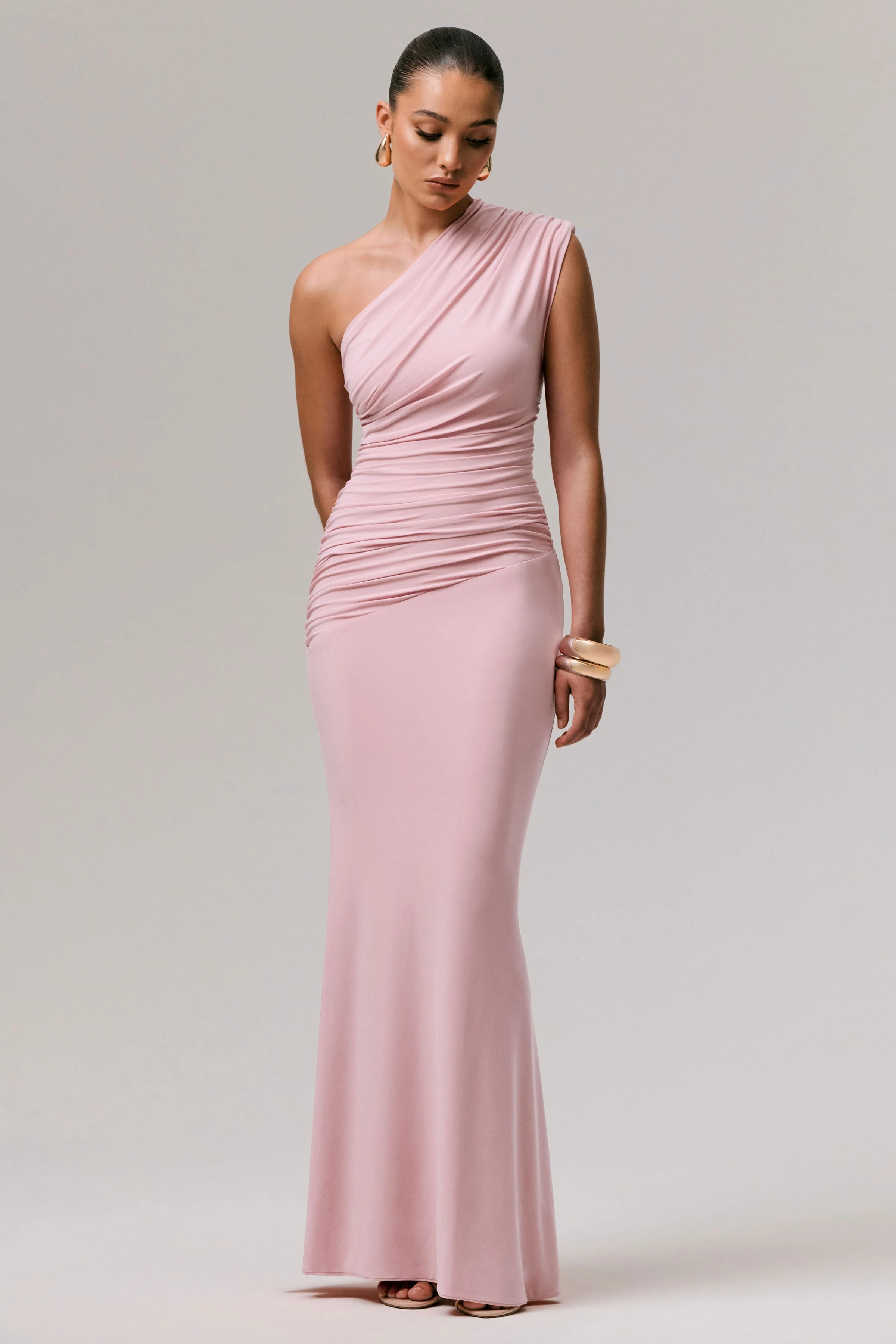 Mardi | Robe longue asymétrique rose avec fronces - Image 4