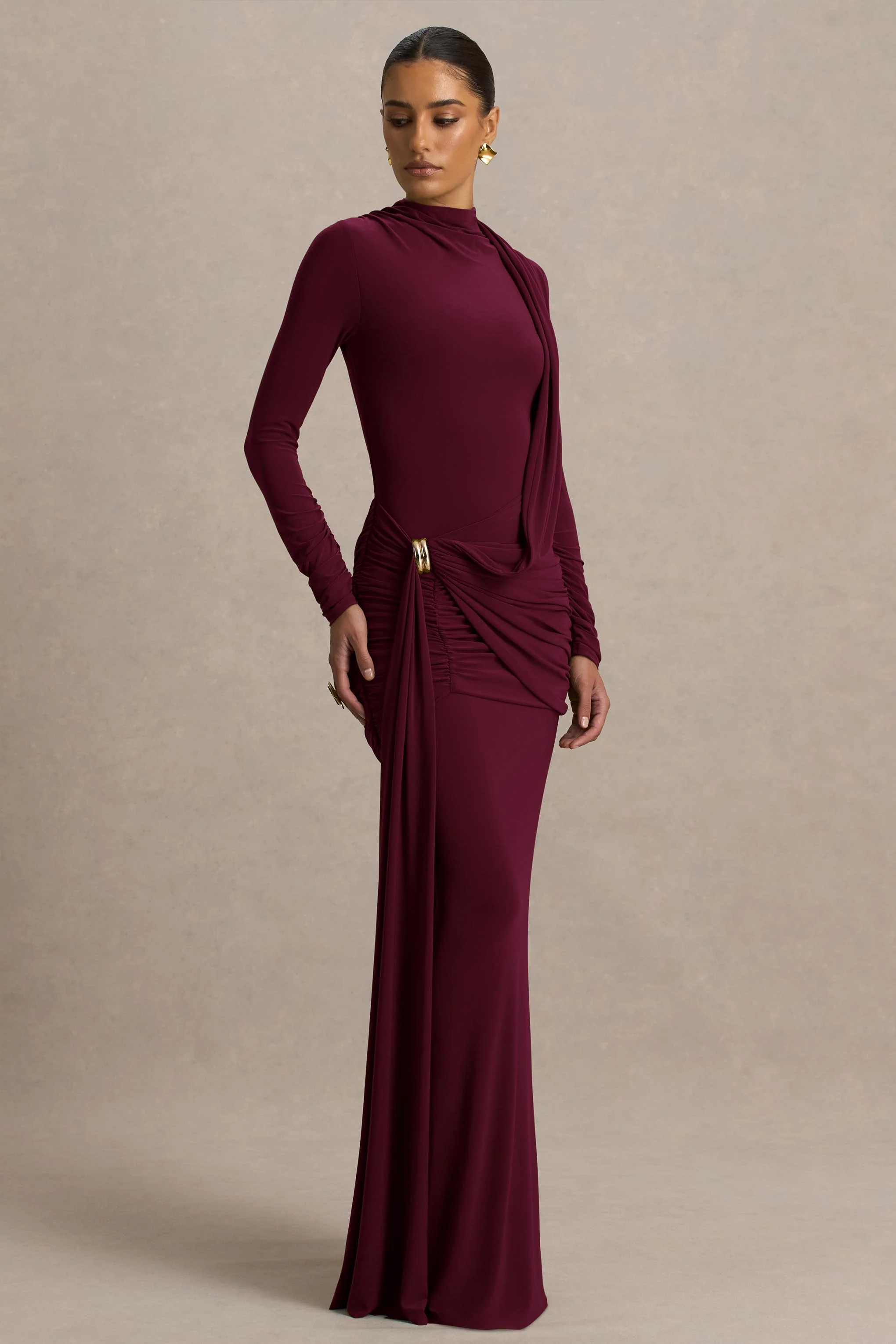 Melissa | Robe longue bordeaux portefeuille à manches longues avec détails drapés - Image 5