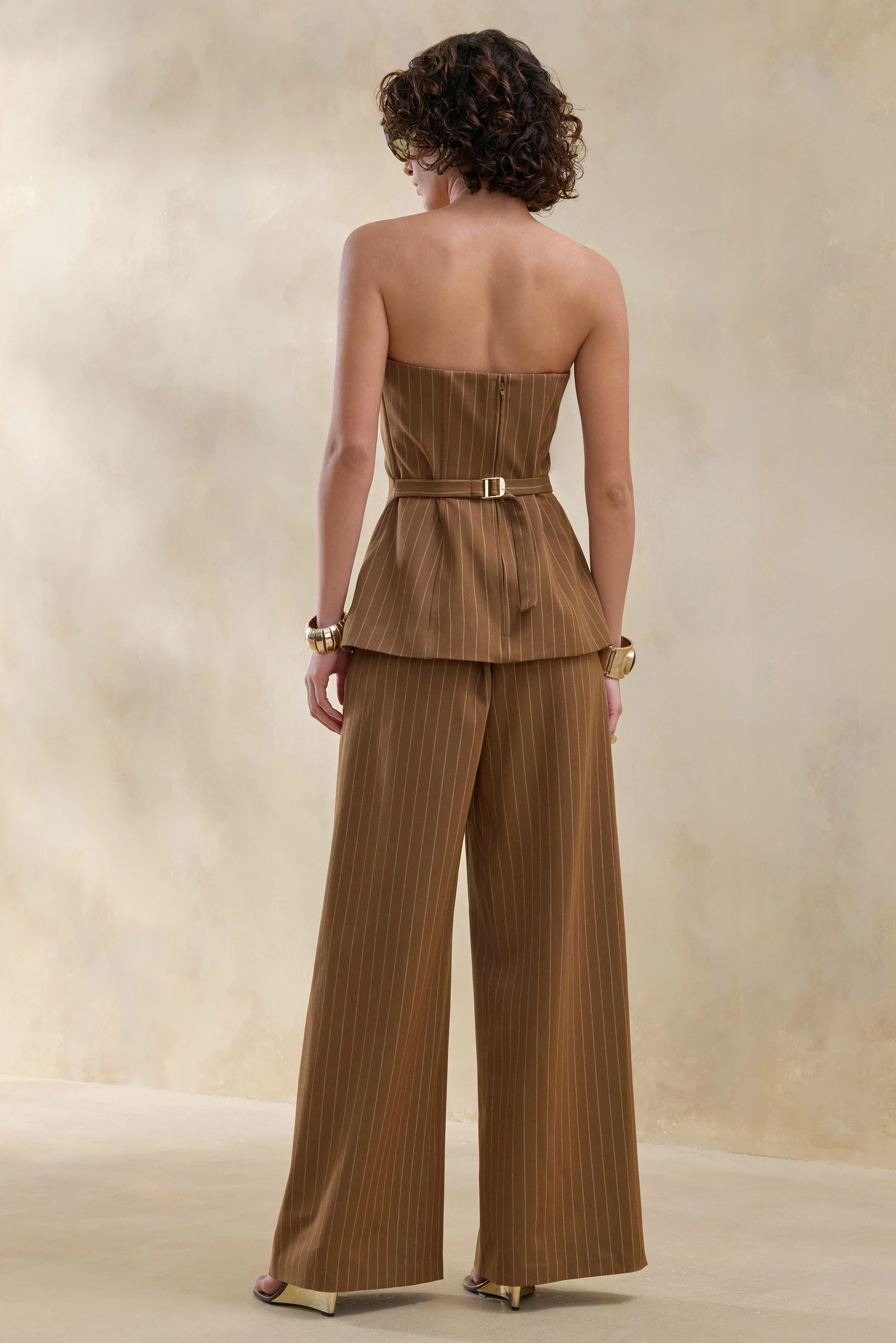 Meliva | Pantalon tailleur marron à fines rayures à jambe large - Image 2