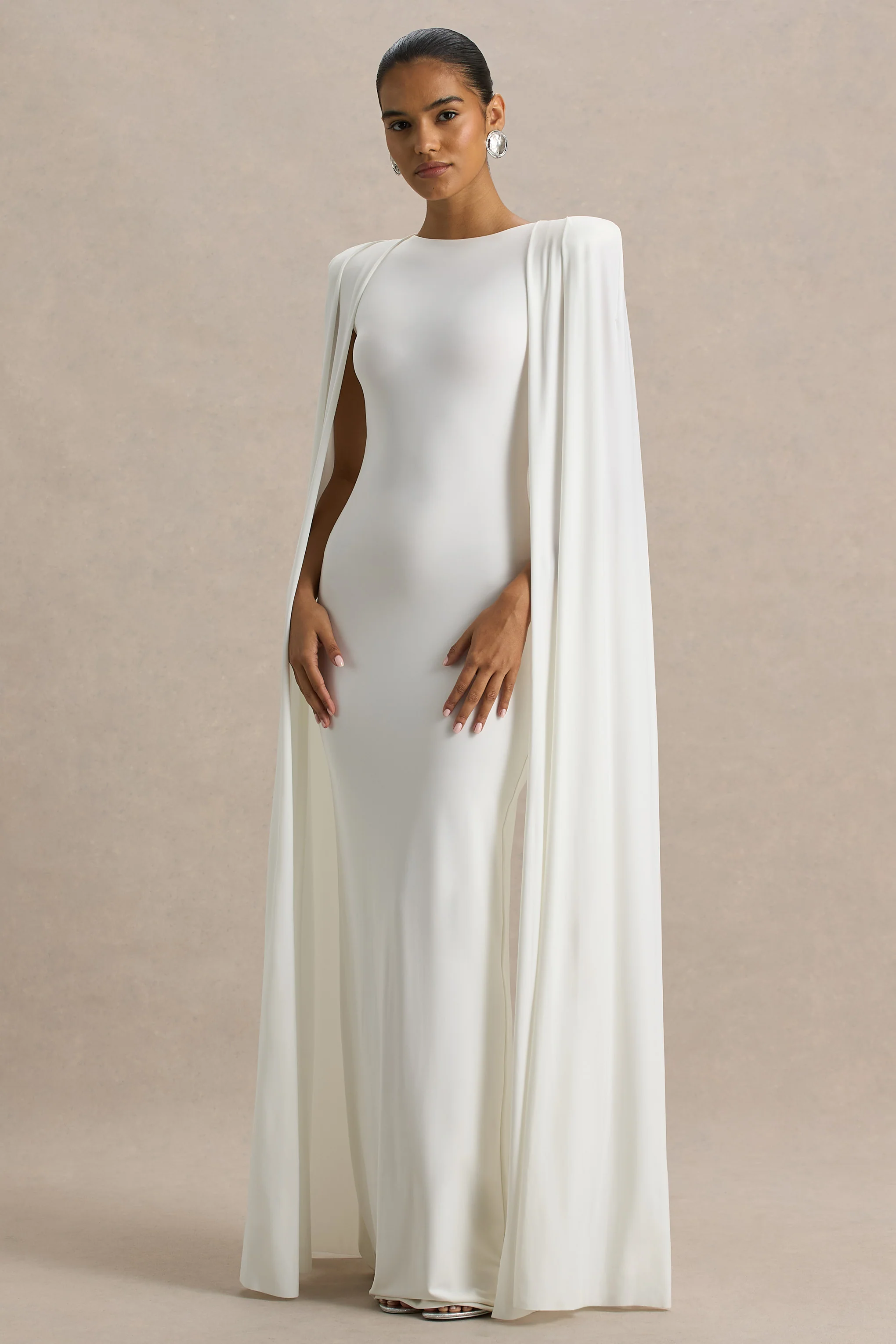 Mimi | Robe longue blanche à col haut et manches-capes - Image 3
