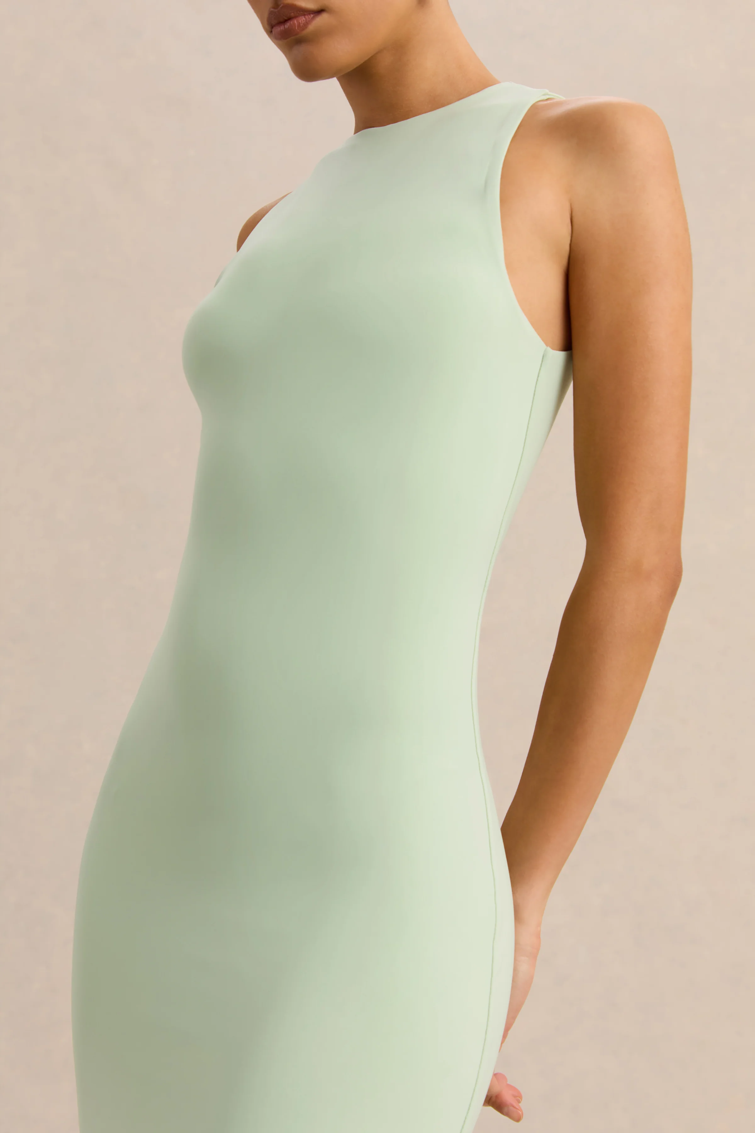 Mirana | Robe mi-longue menthe à encolure haute - Image 7