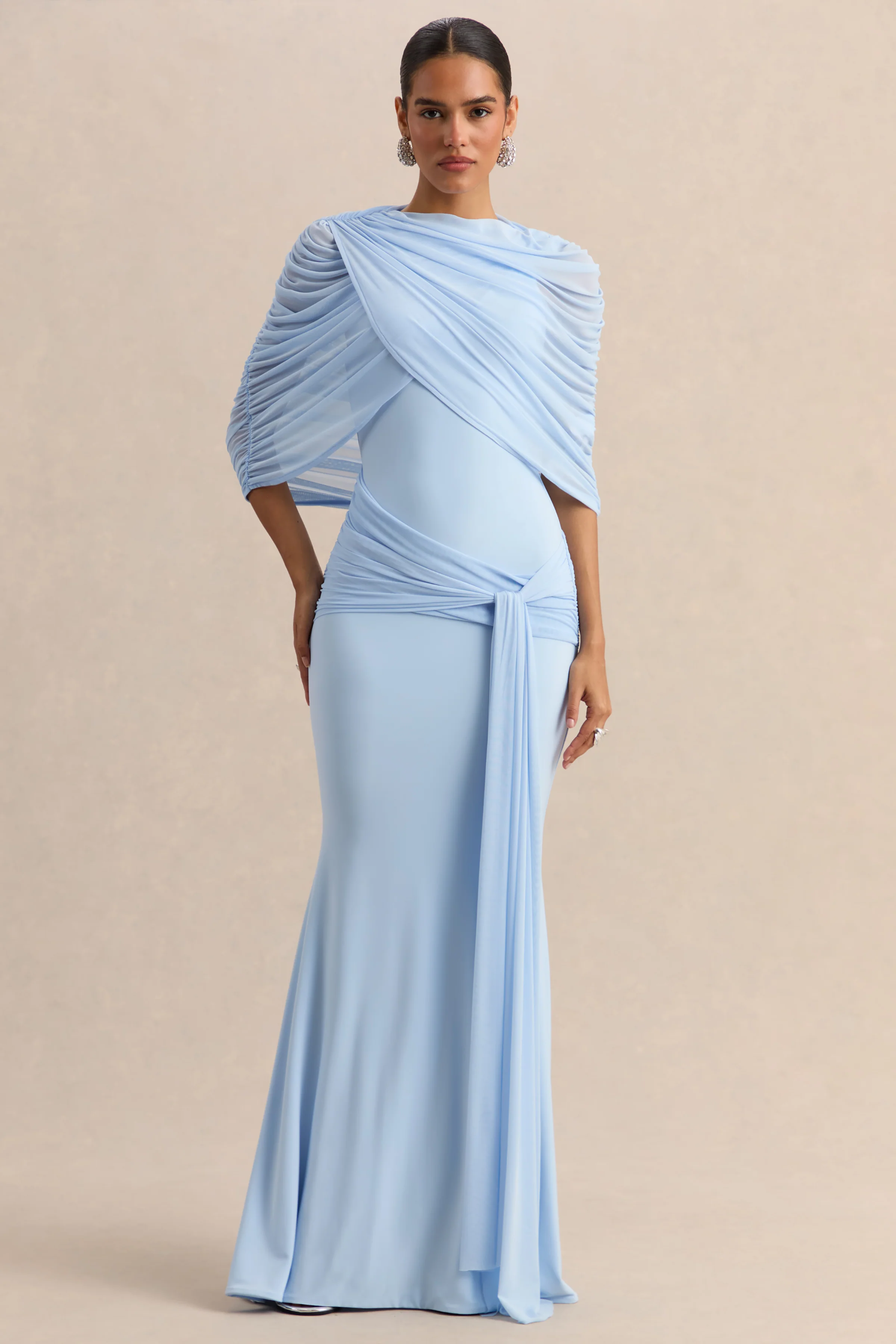 Mirene | Robe longue bleu poudré à encolure ronde avec détails froncés et ceinture fluide