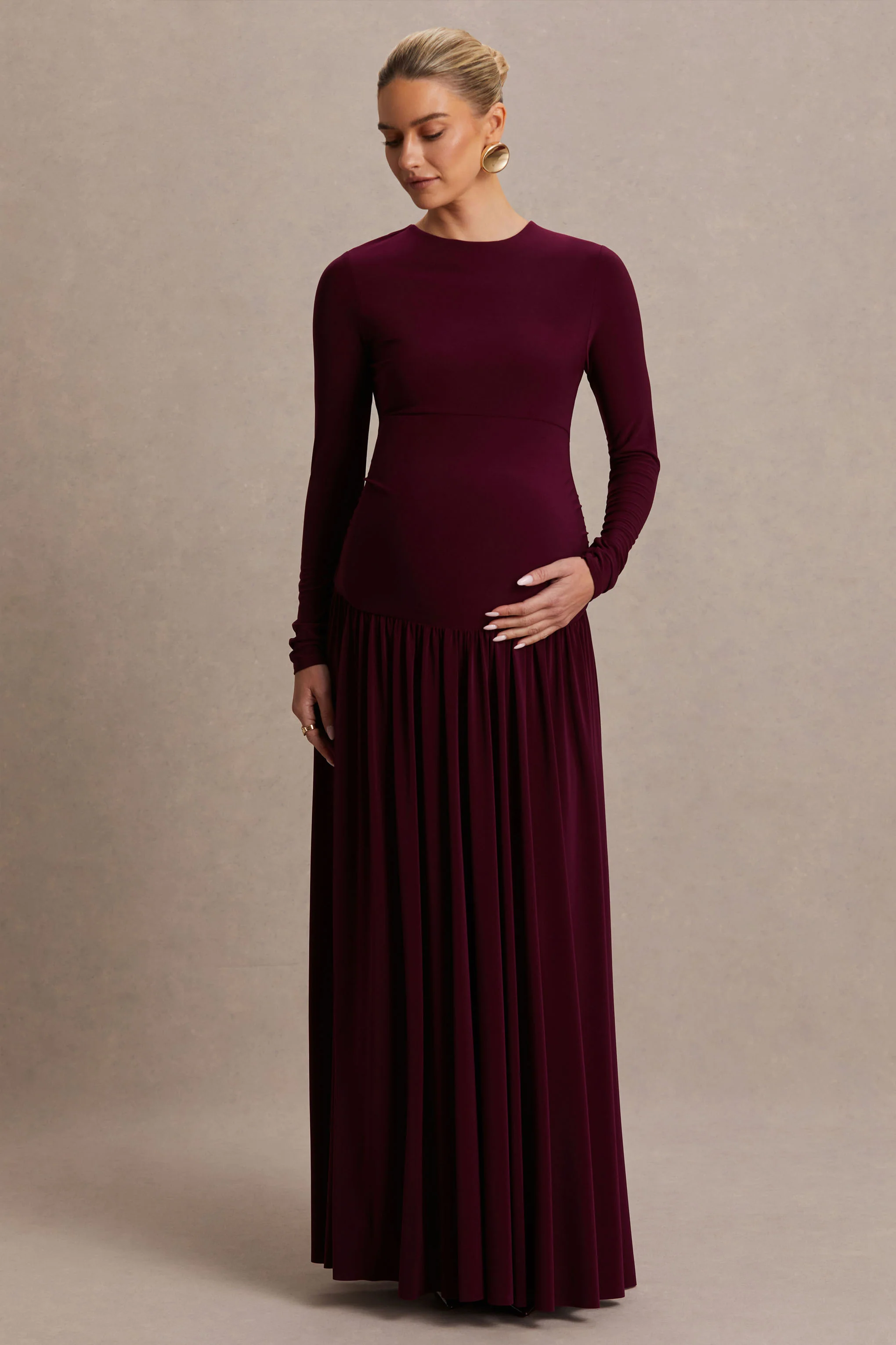 Monroe | Robe longue de maternité bordeaux à encolure ras-du-cou et taille basse - Image 4