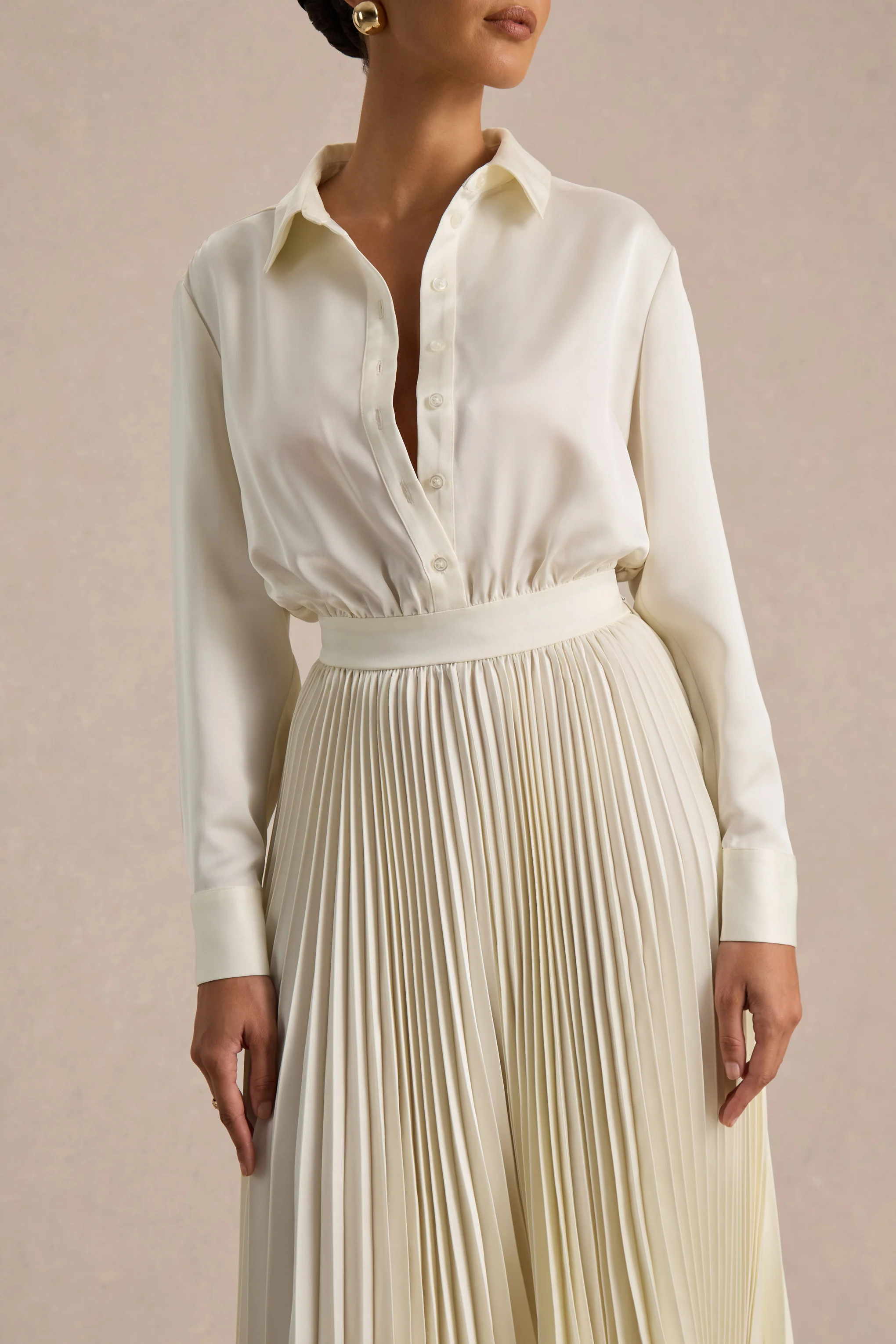 Naxos | Robe chemise longue en satin crème - Image 6
